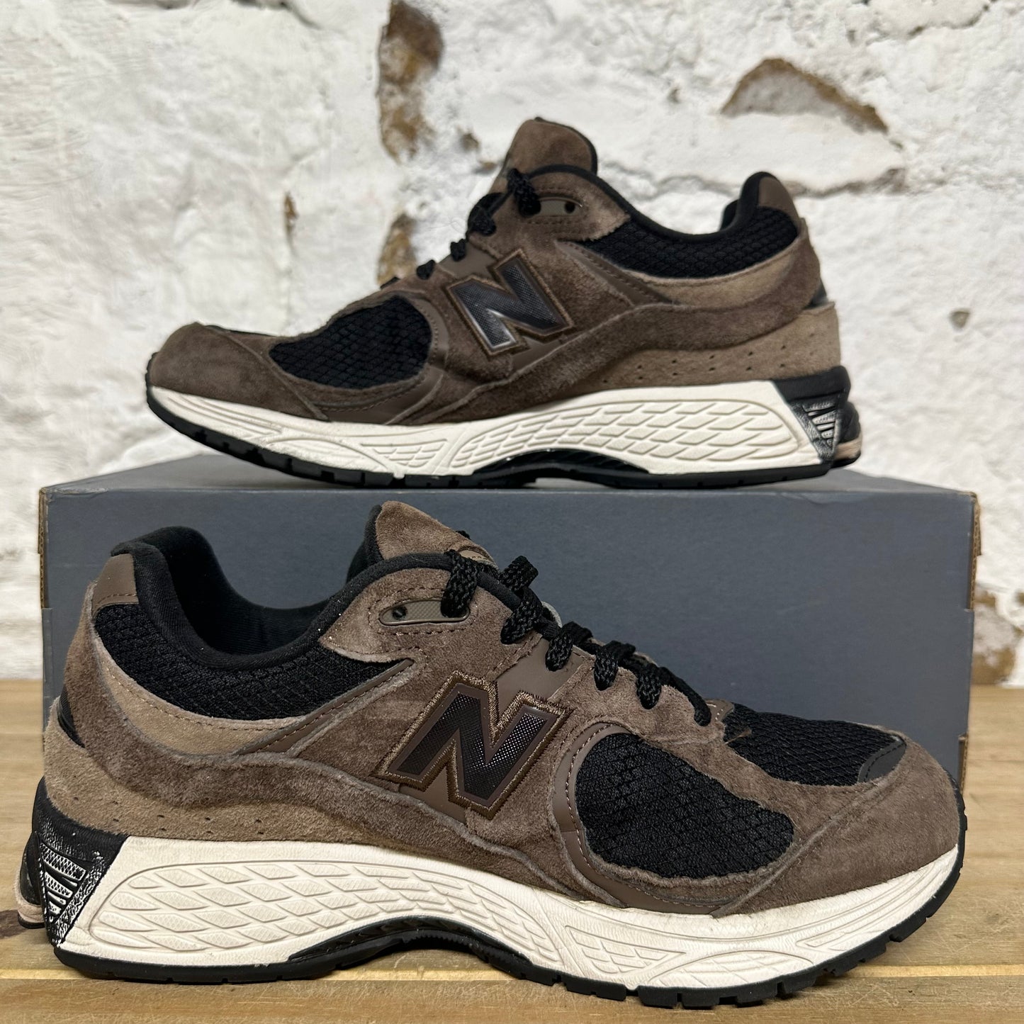 New Balance 2002R Mushroom Sz 7.5