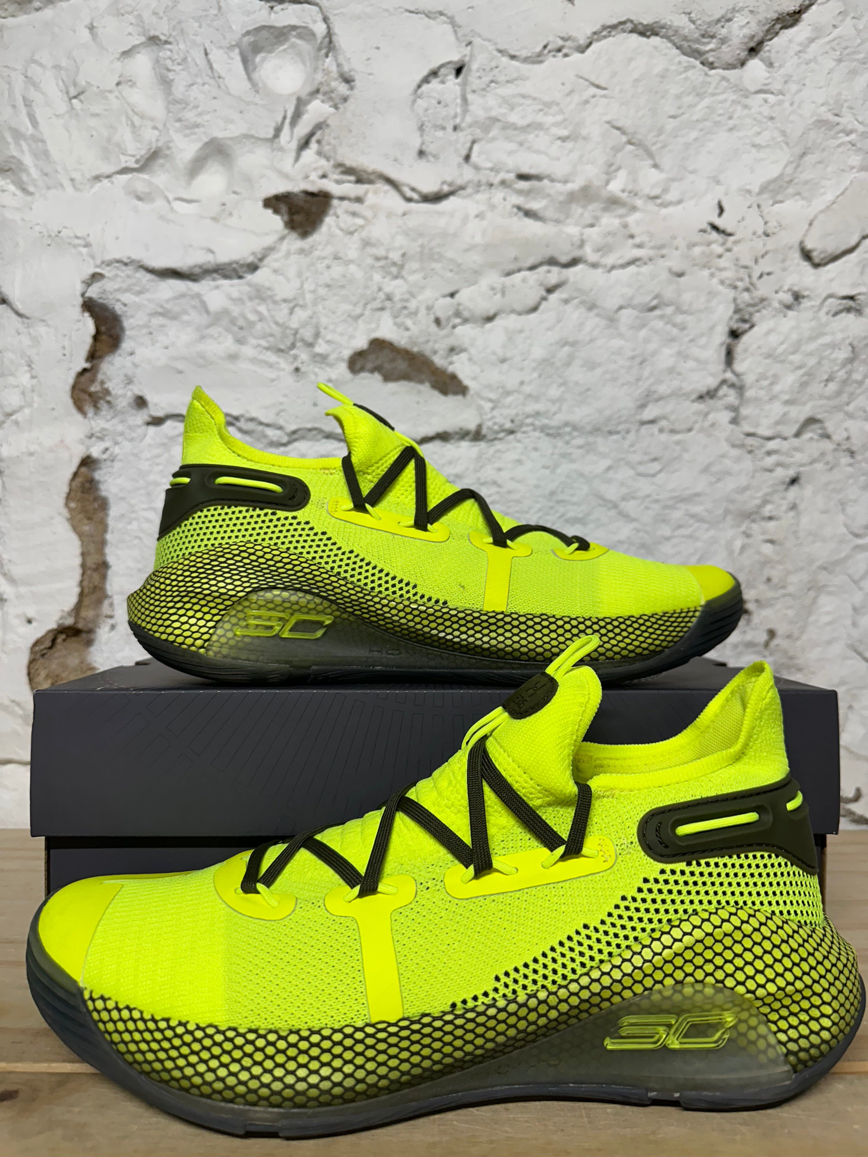 Under Armour Curry 6 Coy Fish Sz 10.5 DS