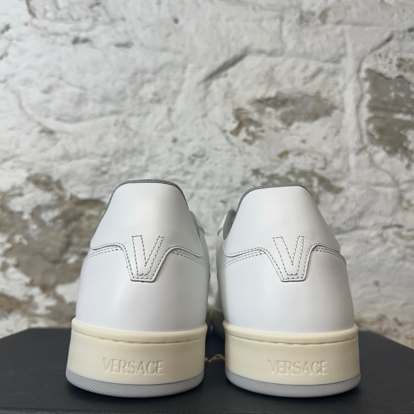 Versace Medusa Logo White Sneaker Sz 8.5 (41.5) DS