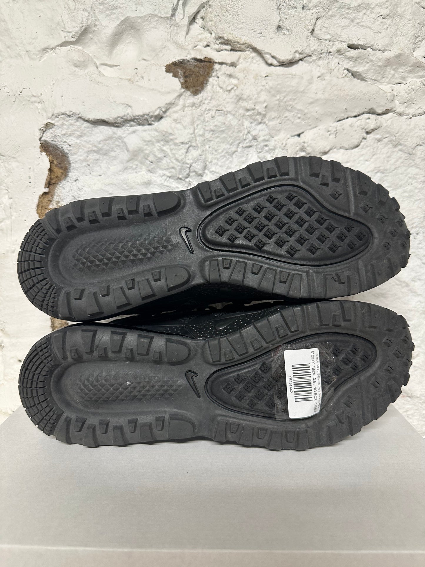 Nike Air Max 270 Bowfin Triple Black Sz 10.5
