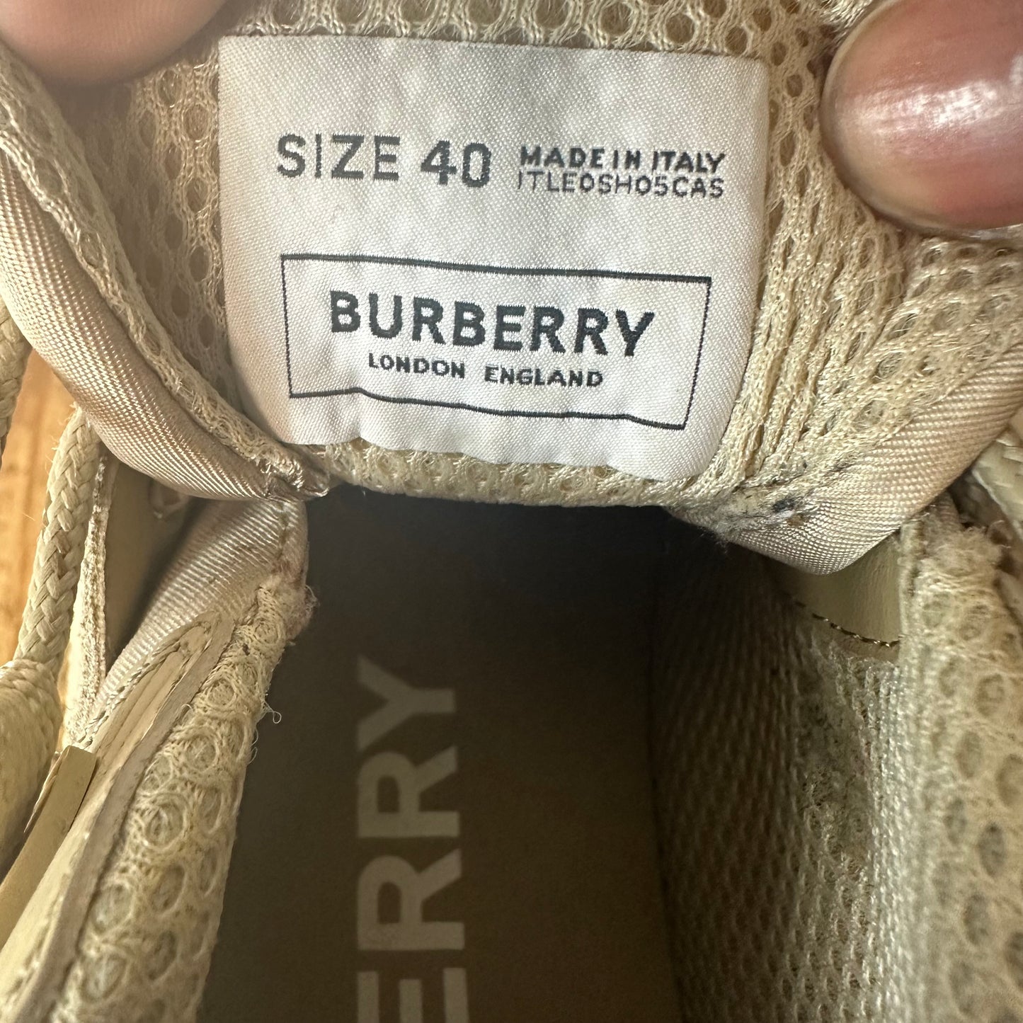 Burberry Arthur Triple Beige Sneaker Sz 7 (40)