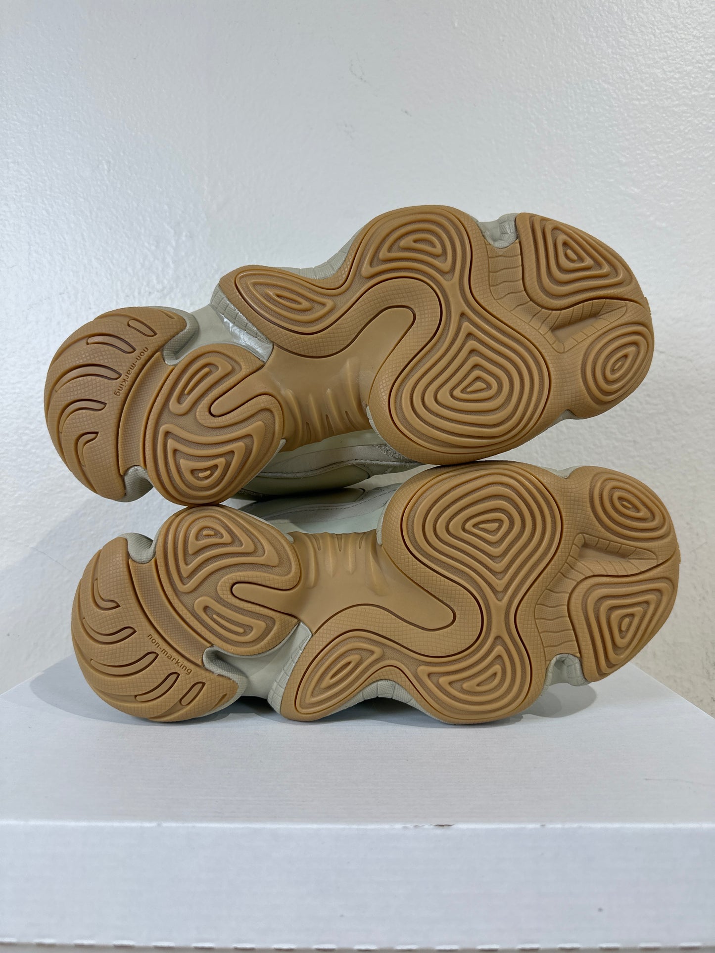 Yeezy 500 Stone Sz 9 DS