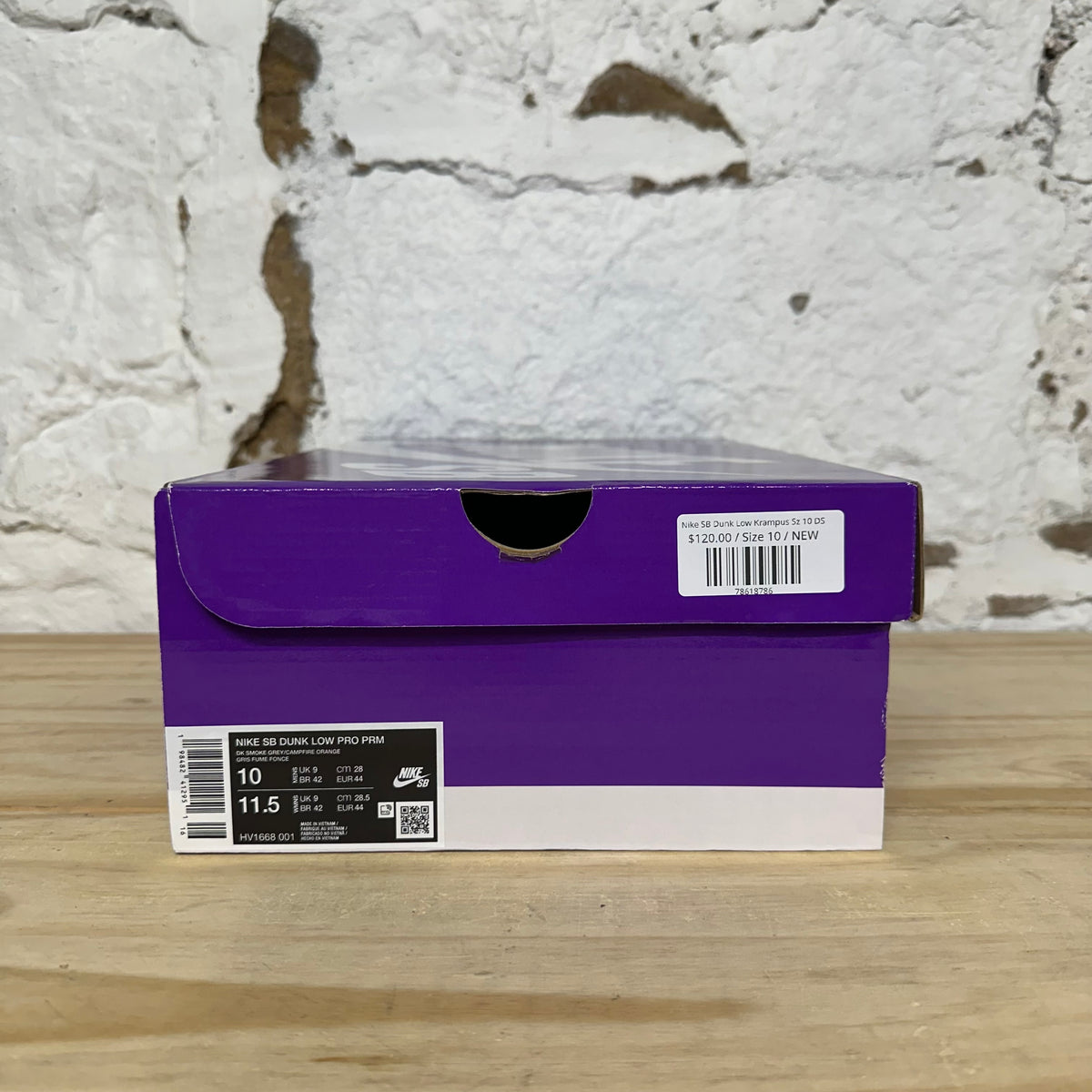Nike SB Dunk Low Krampus Sz 10 DS