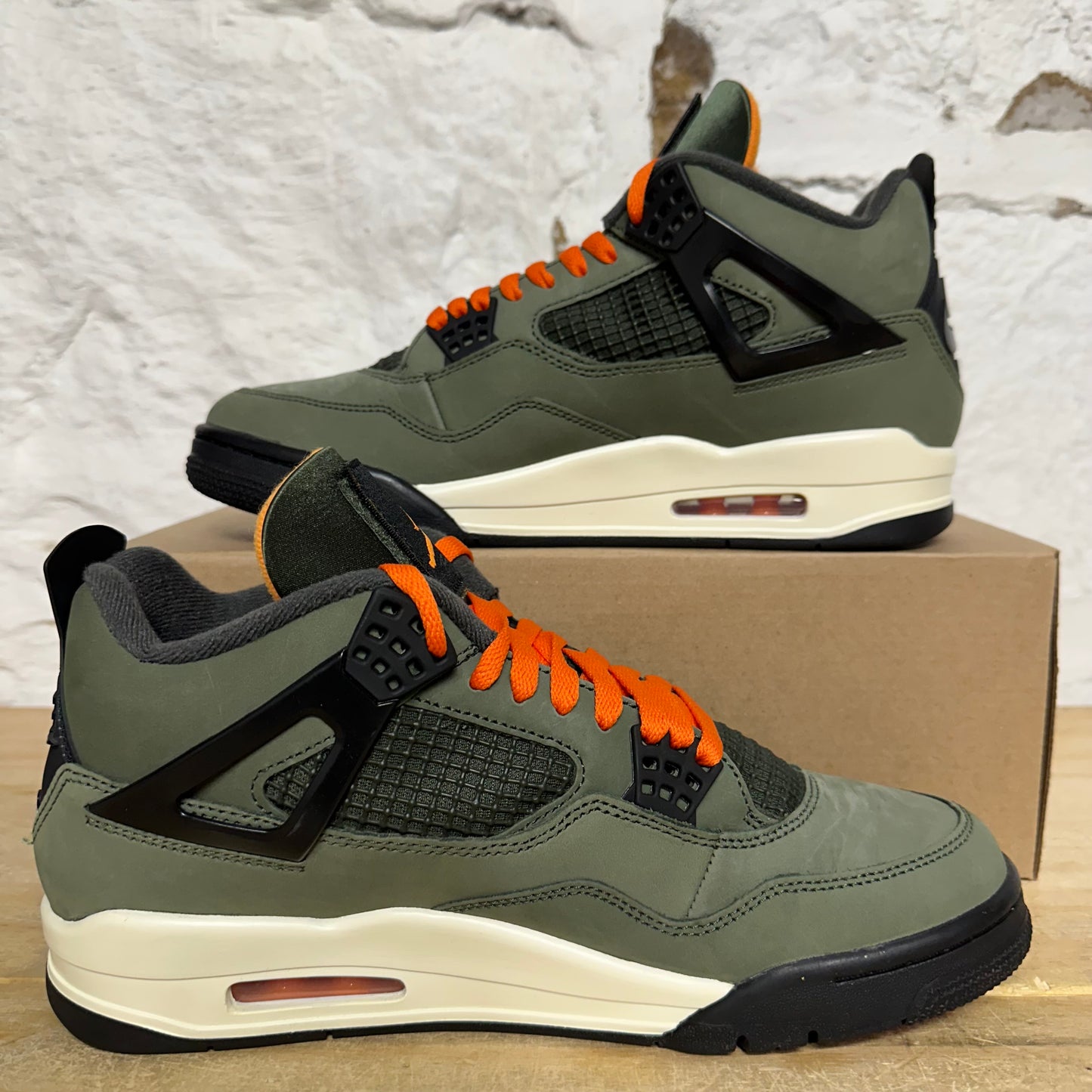 Air Jordan 4 Undefeated Sz 10