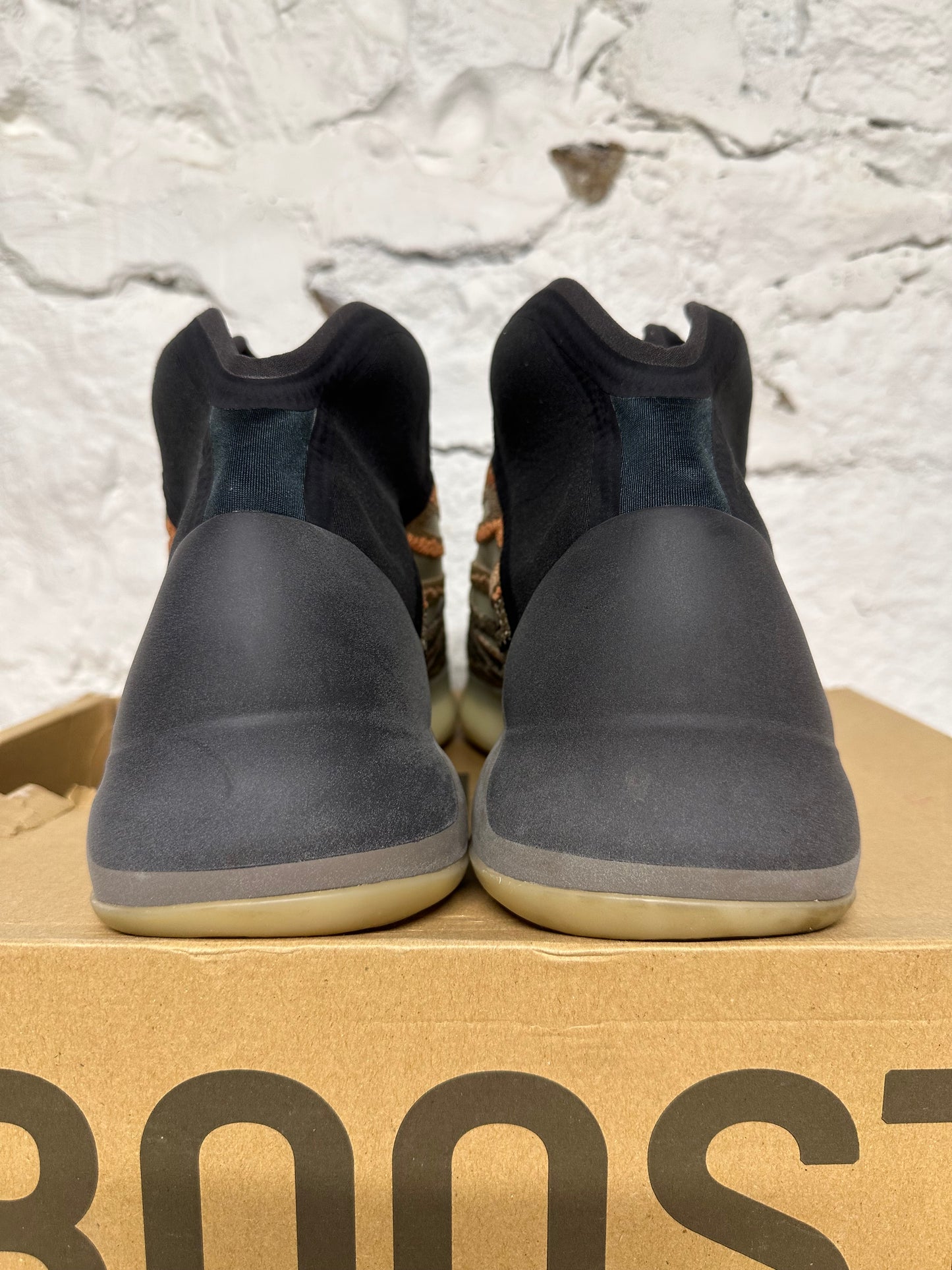 Yeezy QNTM Flash Orange Sz 14