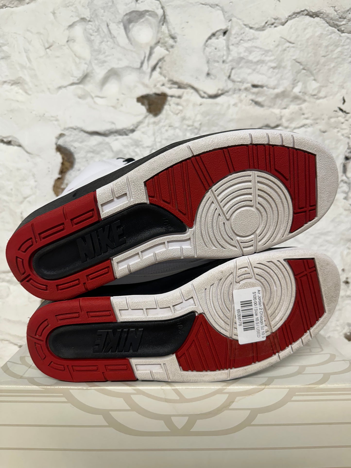 Air Jordan 2 Chicago Sz 10.5