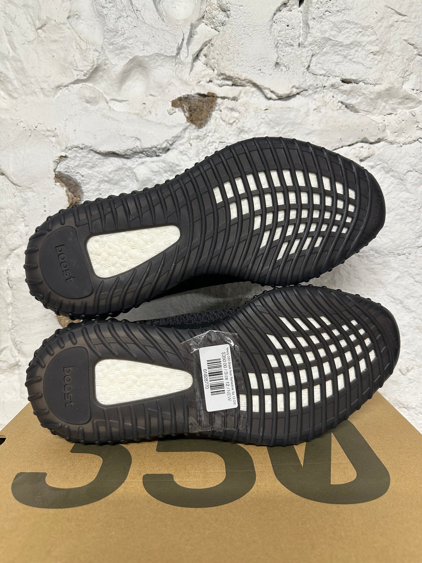 Yeezy 350 V2 Black Non Reflective Sz 12 DS