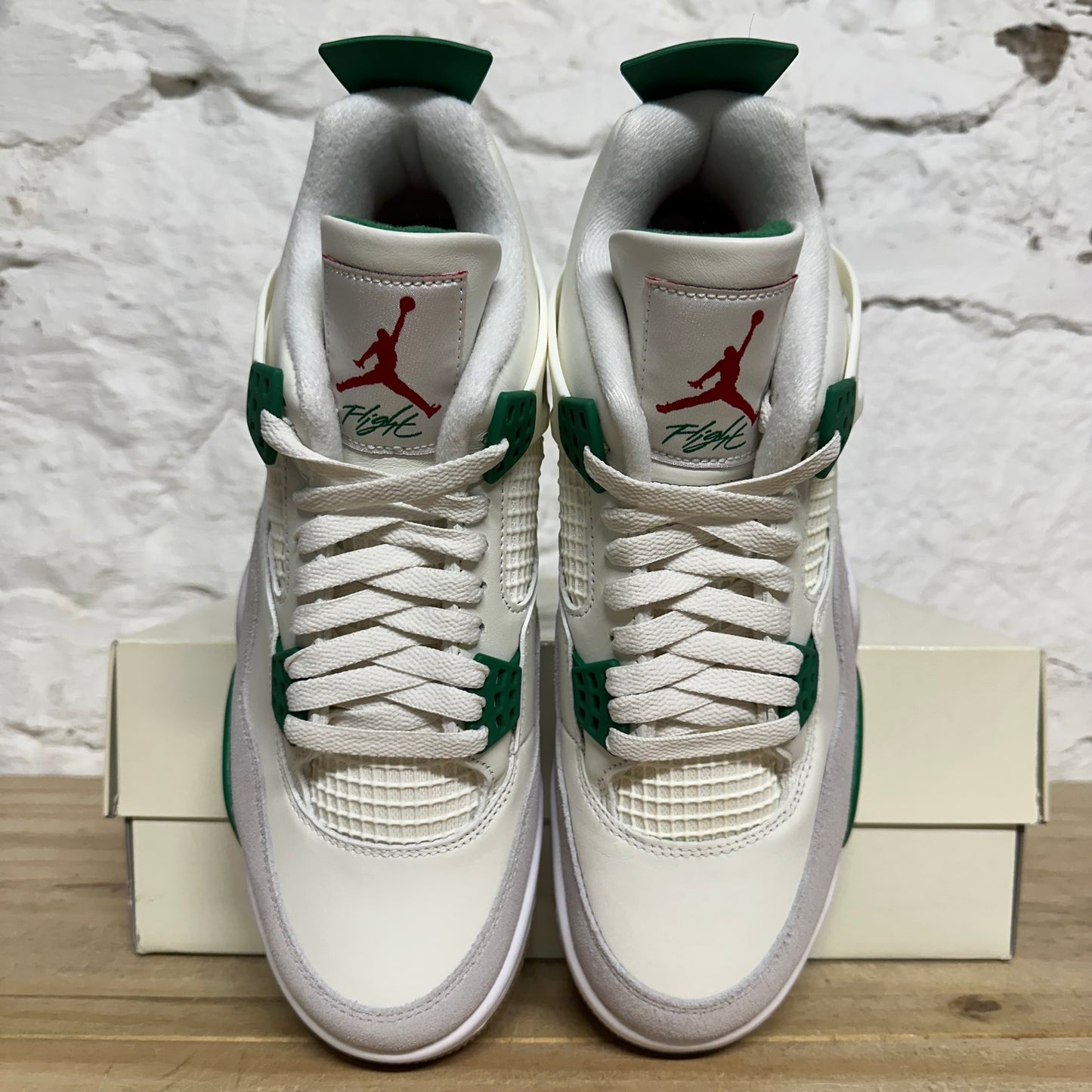 Air Jordan 4 SB Pine Green Sz 9 DS