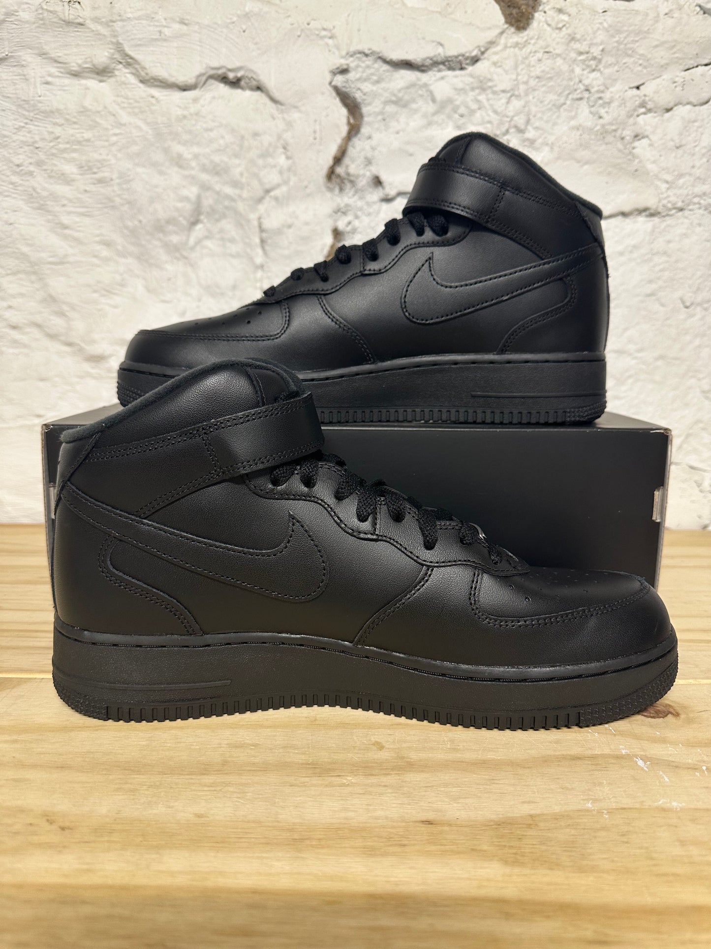 Nike Air Force 1 Mid Supreme Black Sz 10.5 DS