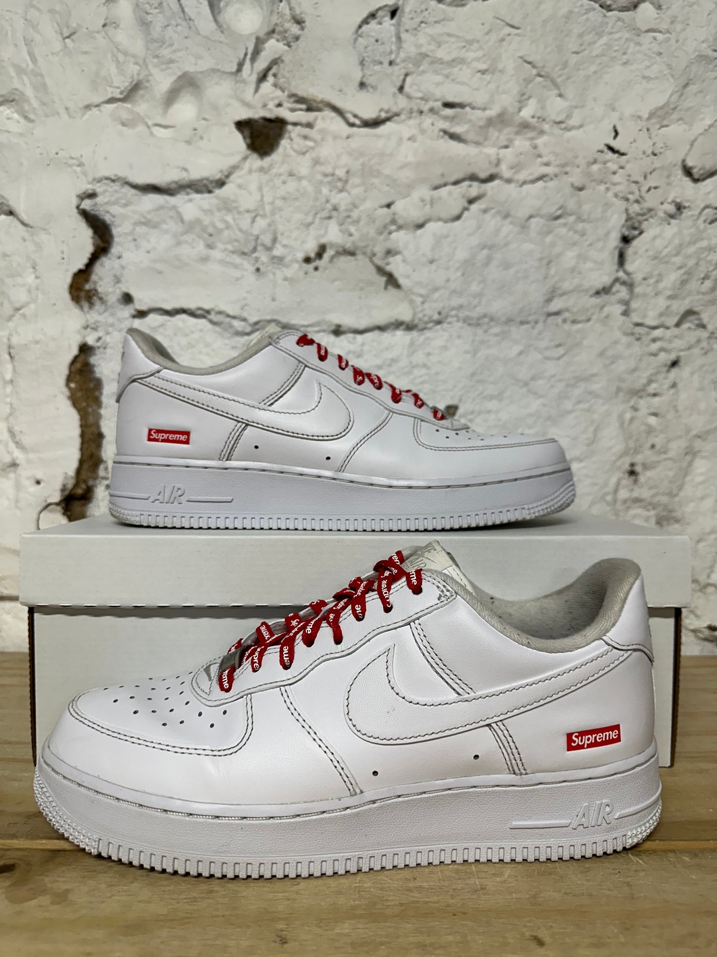 Nike Air Force 1 Low Supreme Sz 8.5