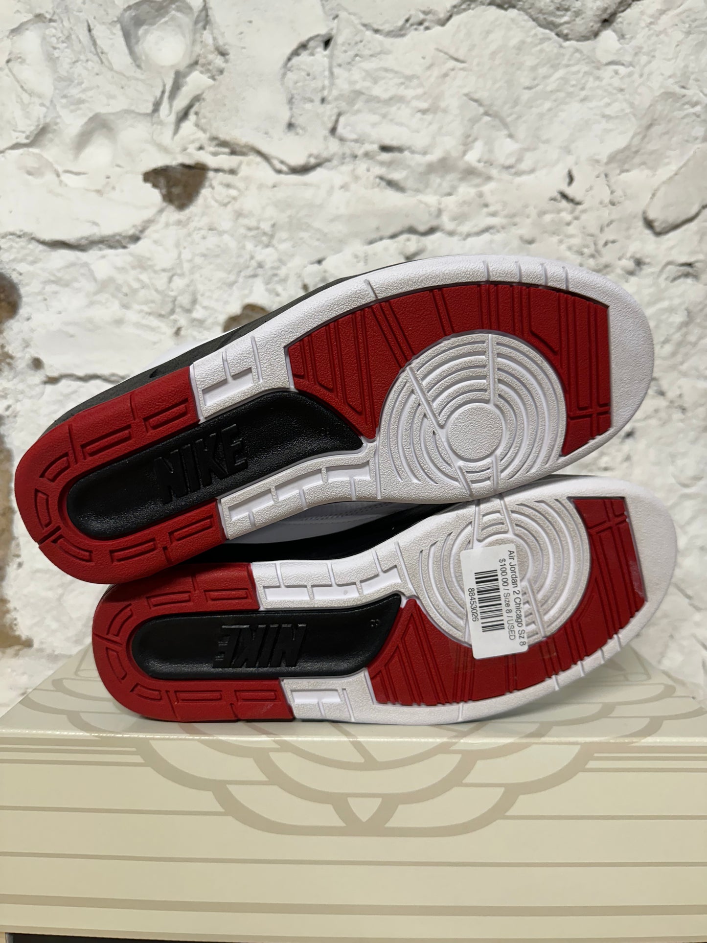 Air Jordan 2 Chicago Sz 8