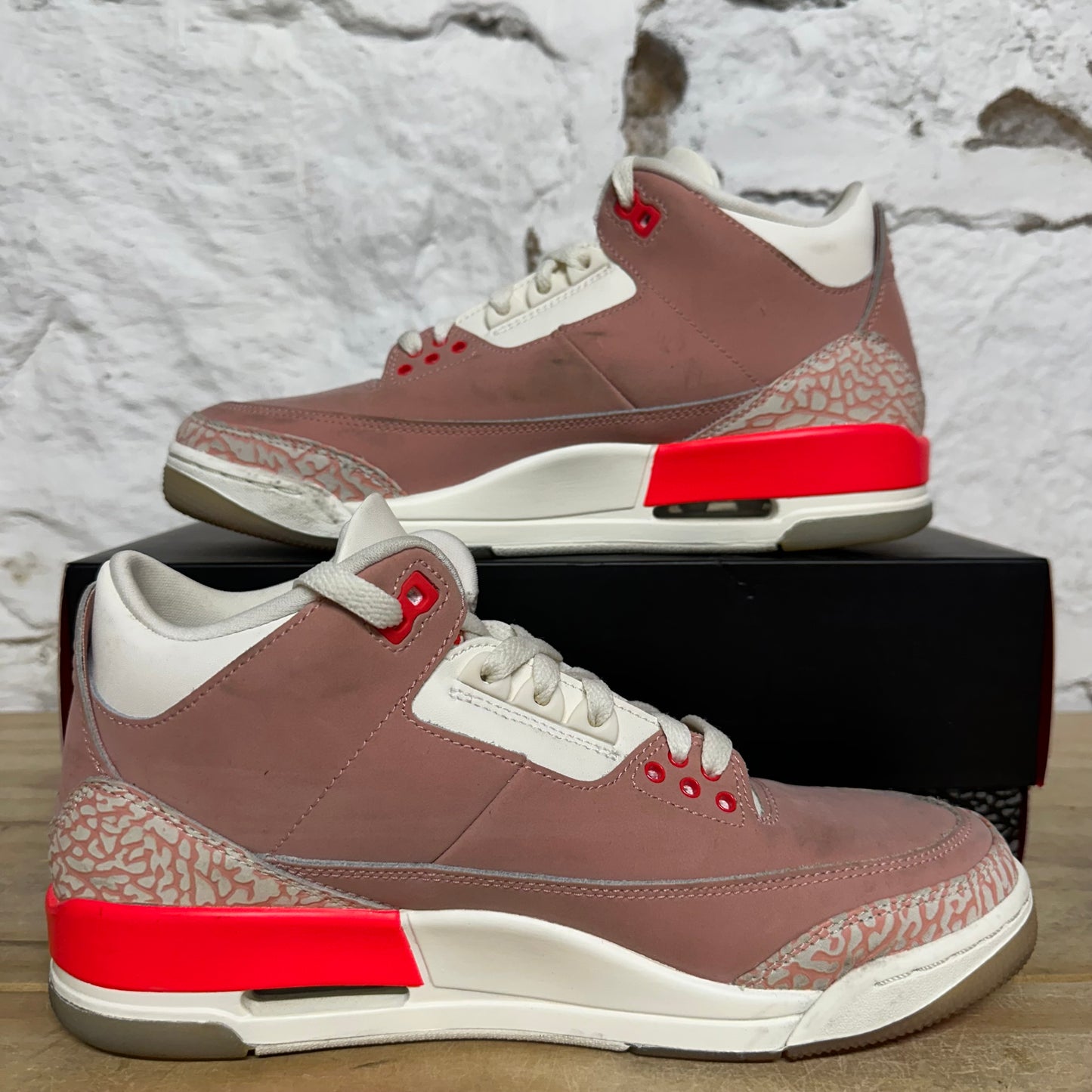 Air Jordan 3 Rust Pink Sz 8.5 (10W)