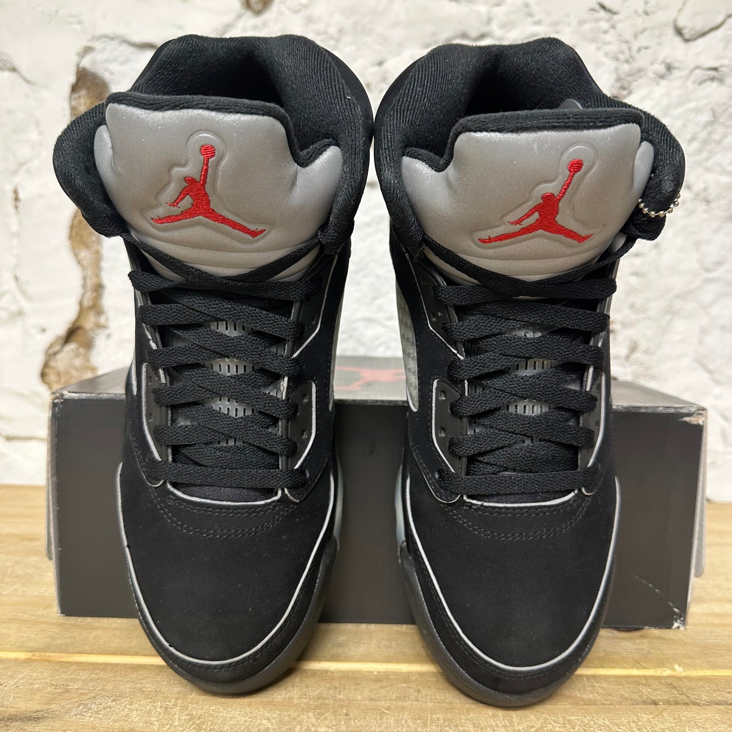 Air Jordan 5 Black Metallic Reimagined Sz 9.5