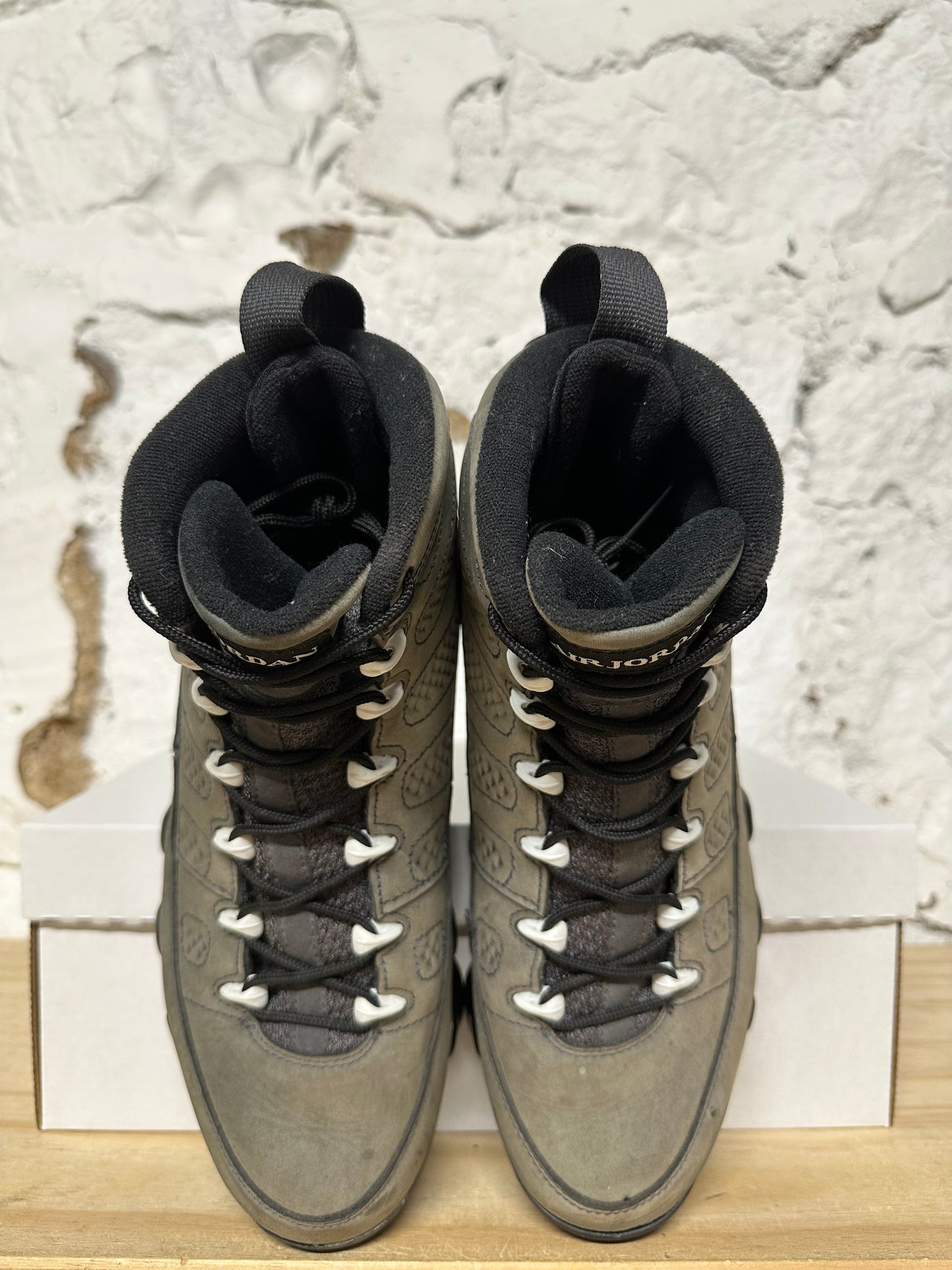 Air Jordan 9 Anthracite Sz 9.5