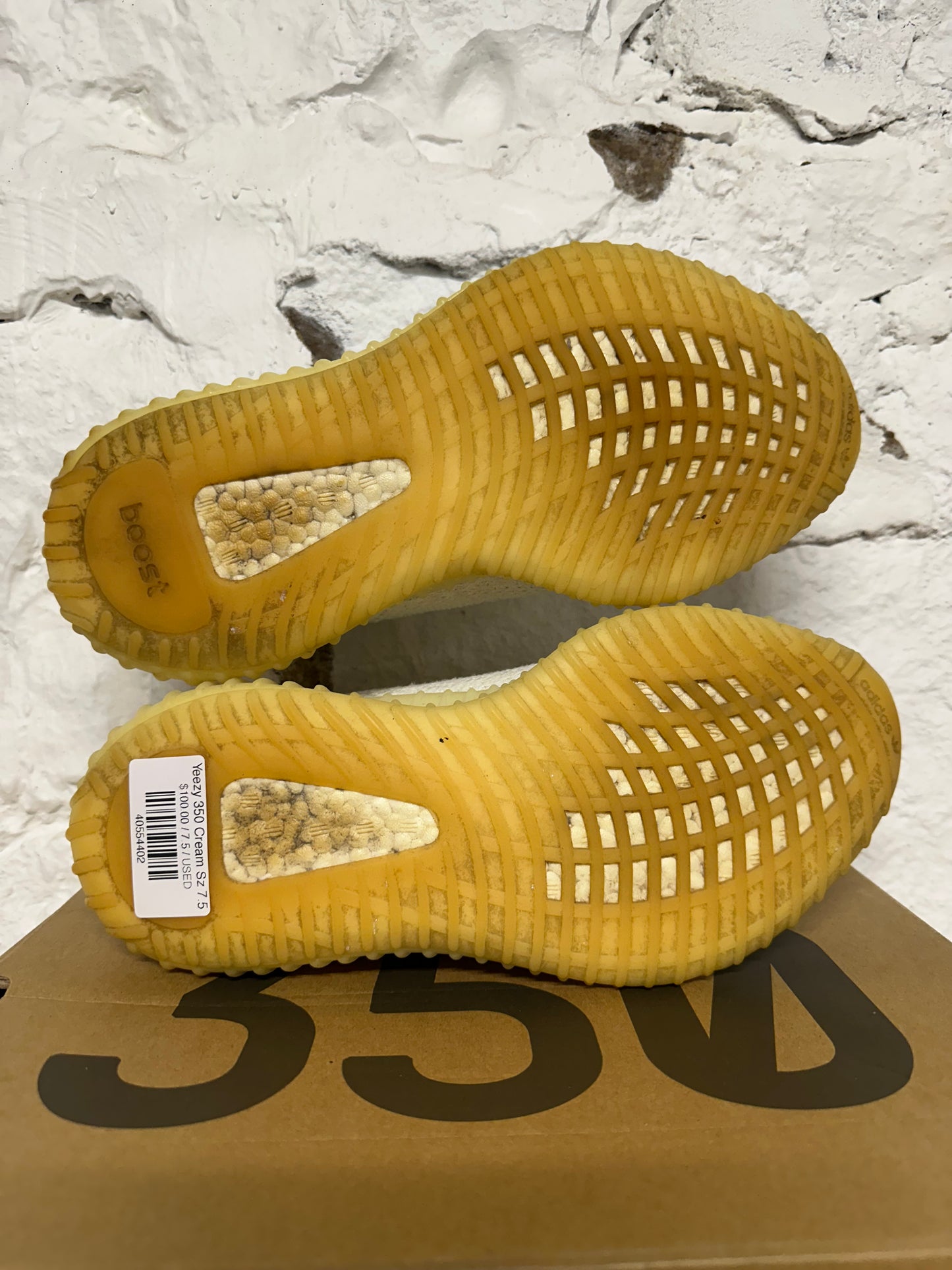 Yeezy 350 V2 Cream Sz 7.5