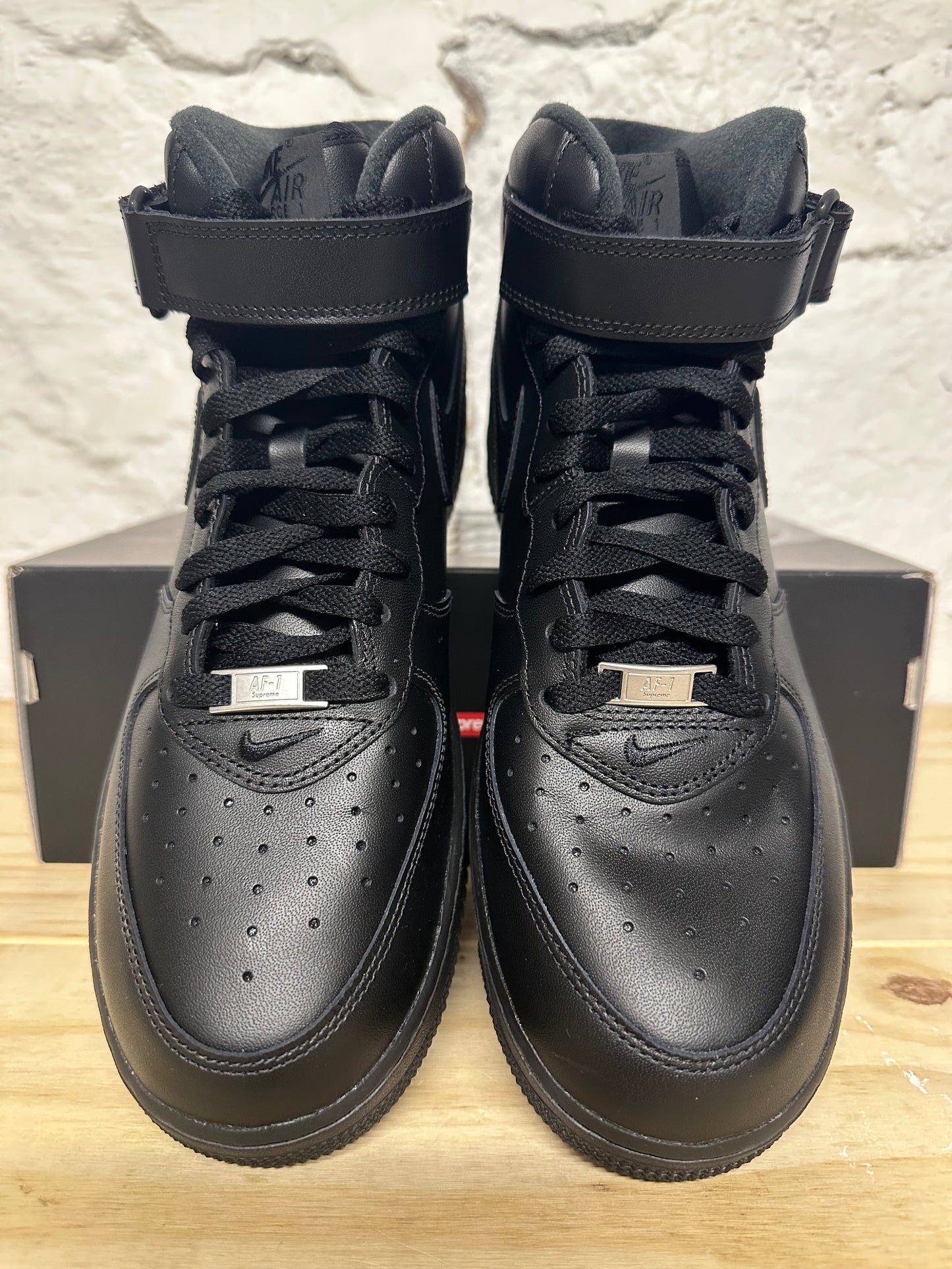 Nike Air Force 1 Mid Supreme Black Sz 10.5 DS