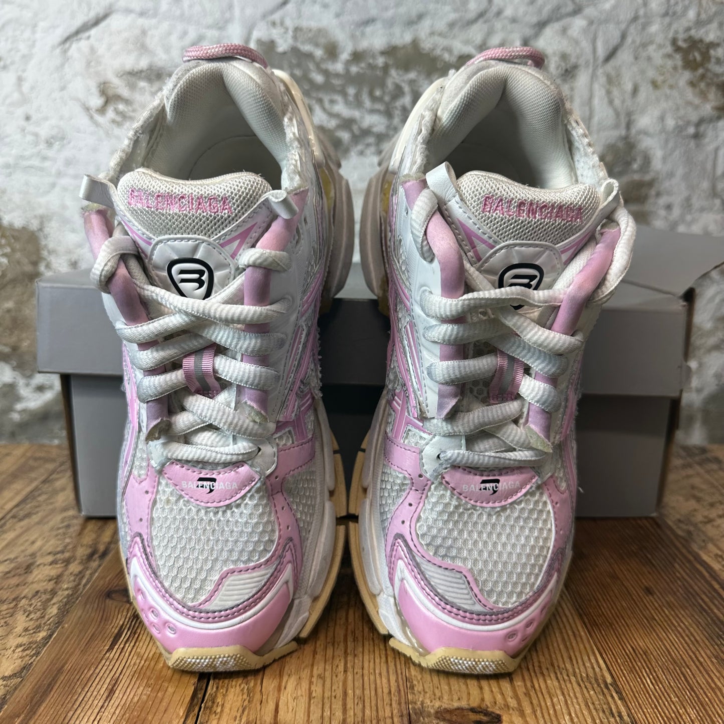 Balenciaga Runner Pink White Beige Sneaker Sz 6 (38)