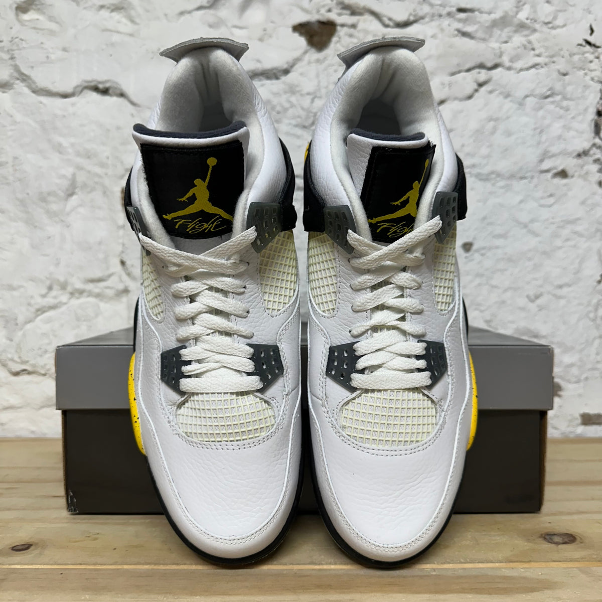 Air Jordan 4 Tour Yellow (2006) Sz 10 DS