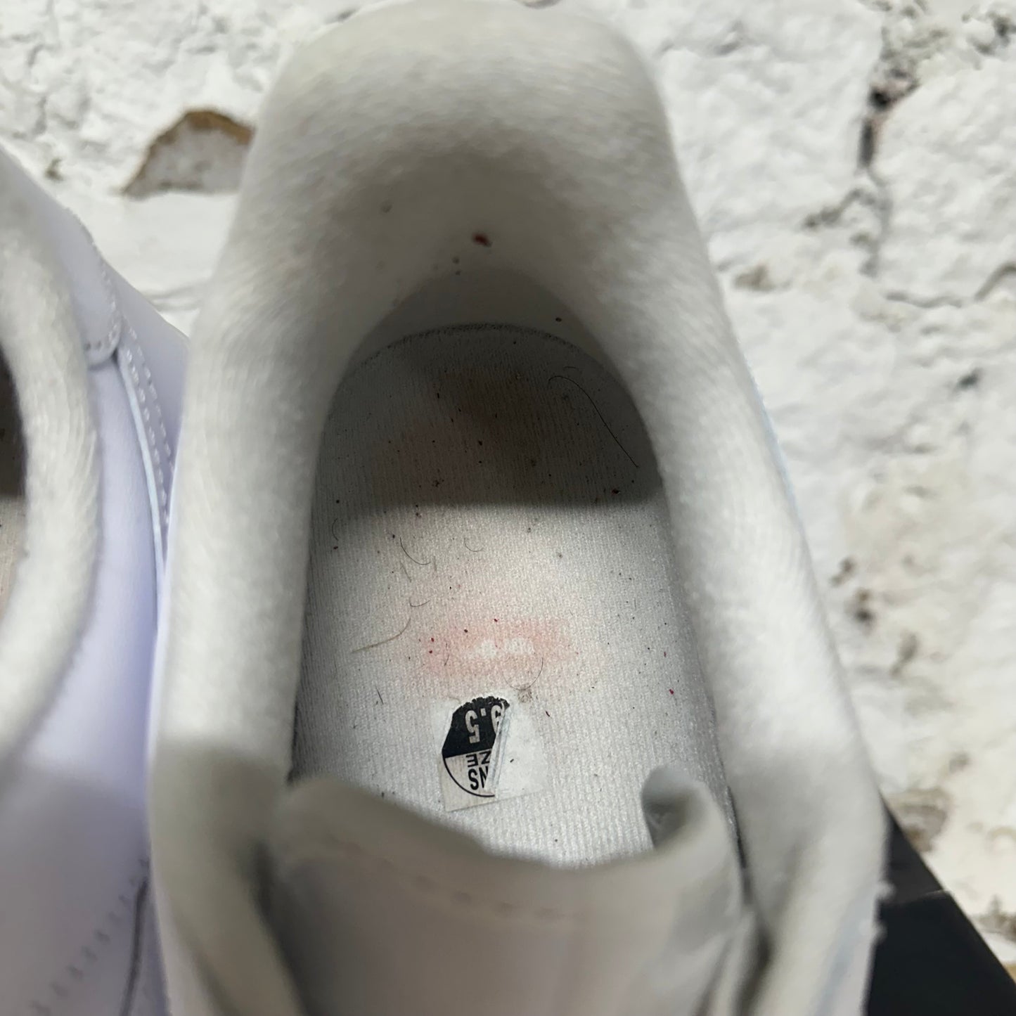 Nike Air Force 1 Low Supreme White Sz 9.5