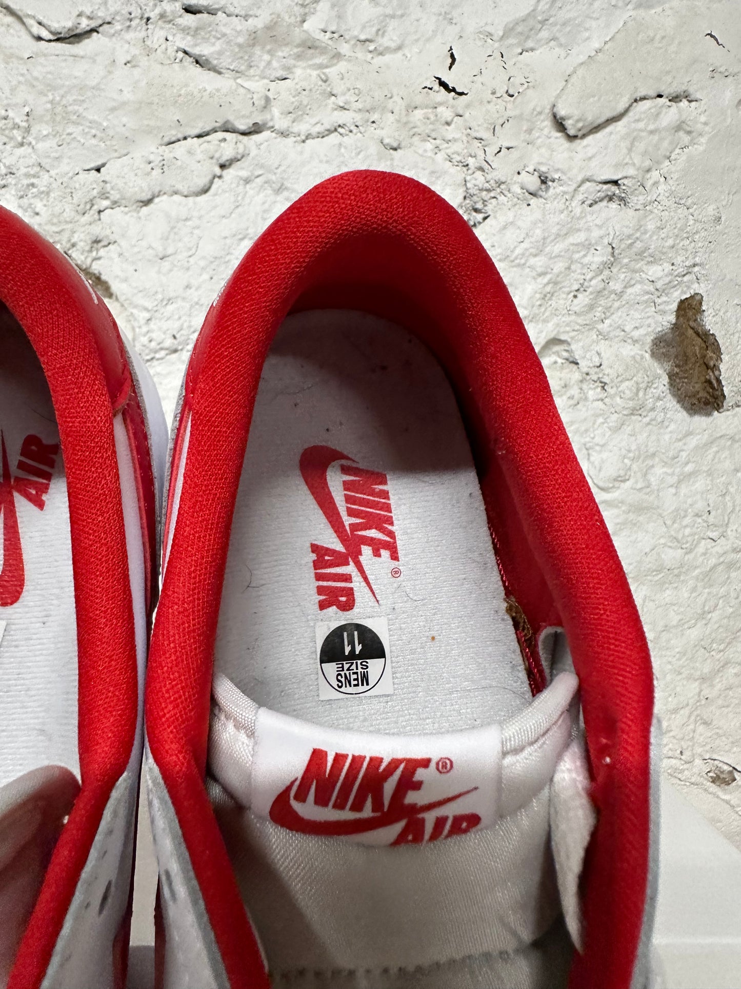 Air Jordan 1 Low University Red Sz 11