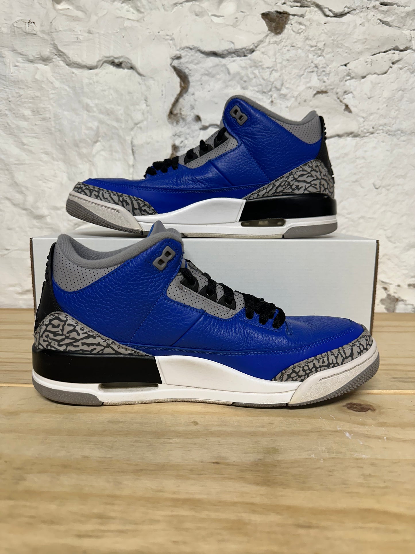 Air Jordan 3 Varsity Royal Sz 10