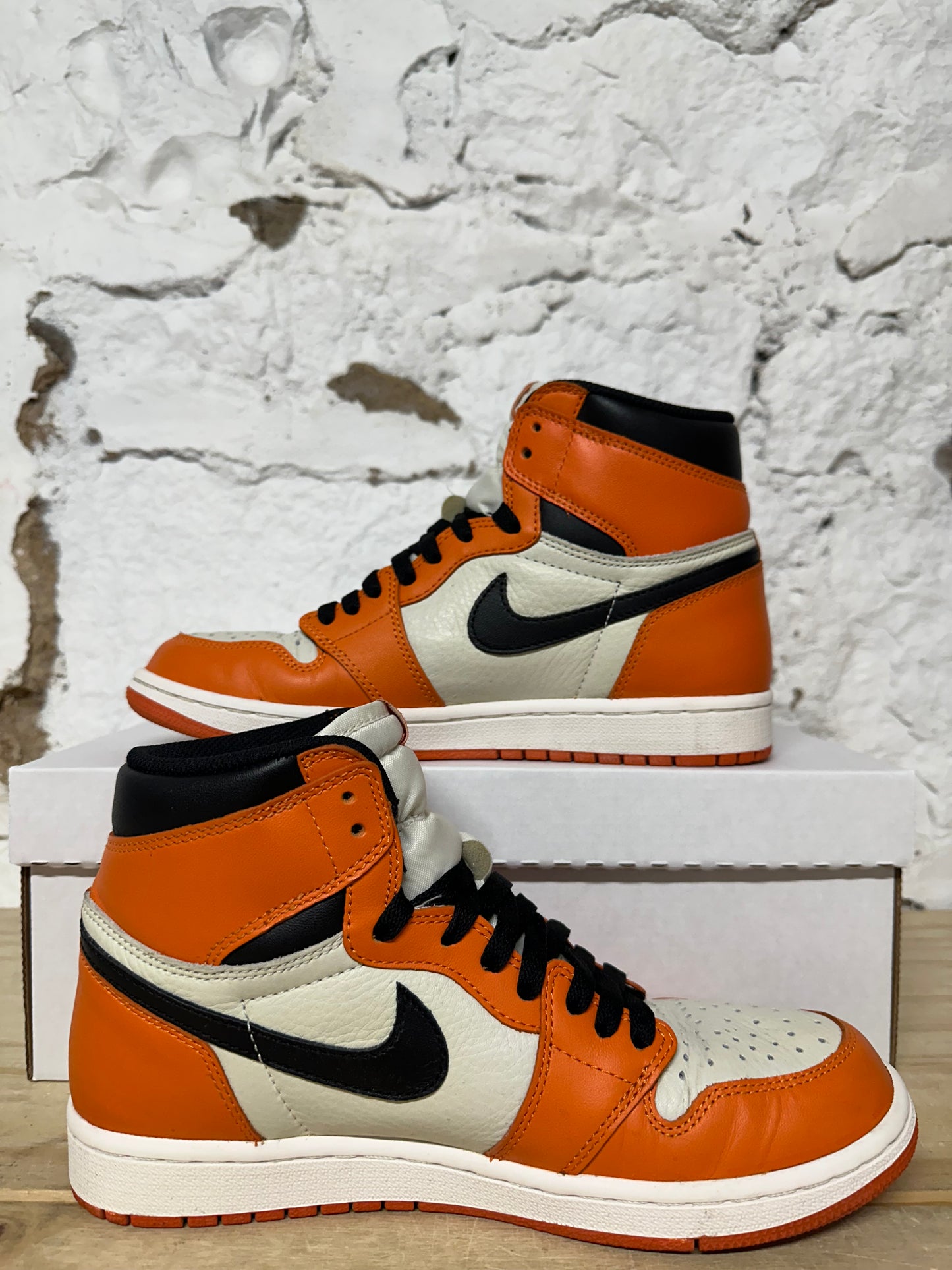 Air Jordan 1 High Shattered Backboard Away Sz 8