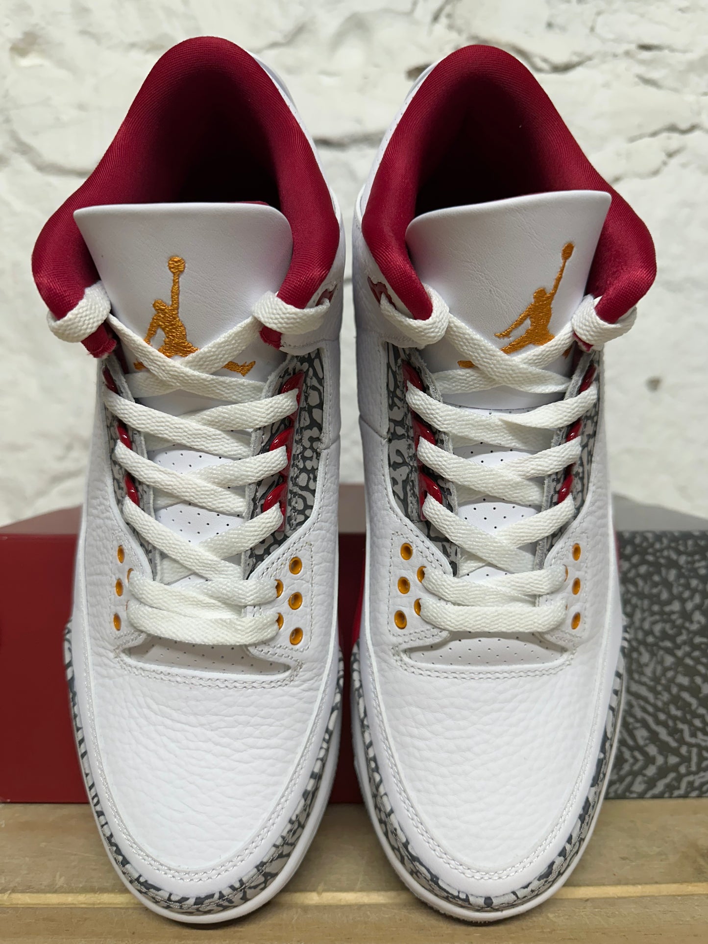 Air Jordan 3 Cardinal Sz 9