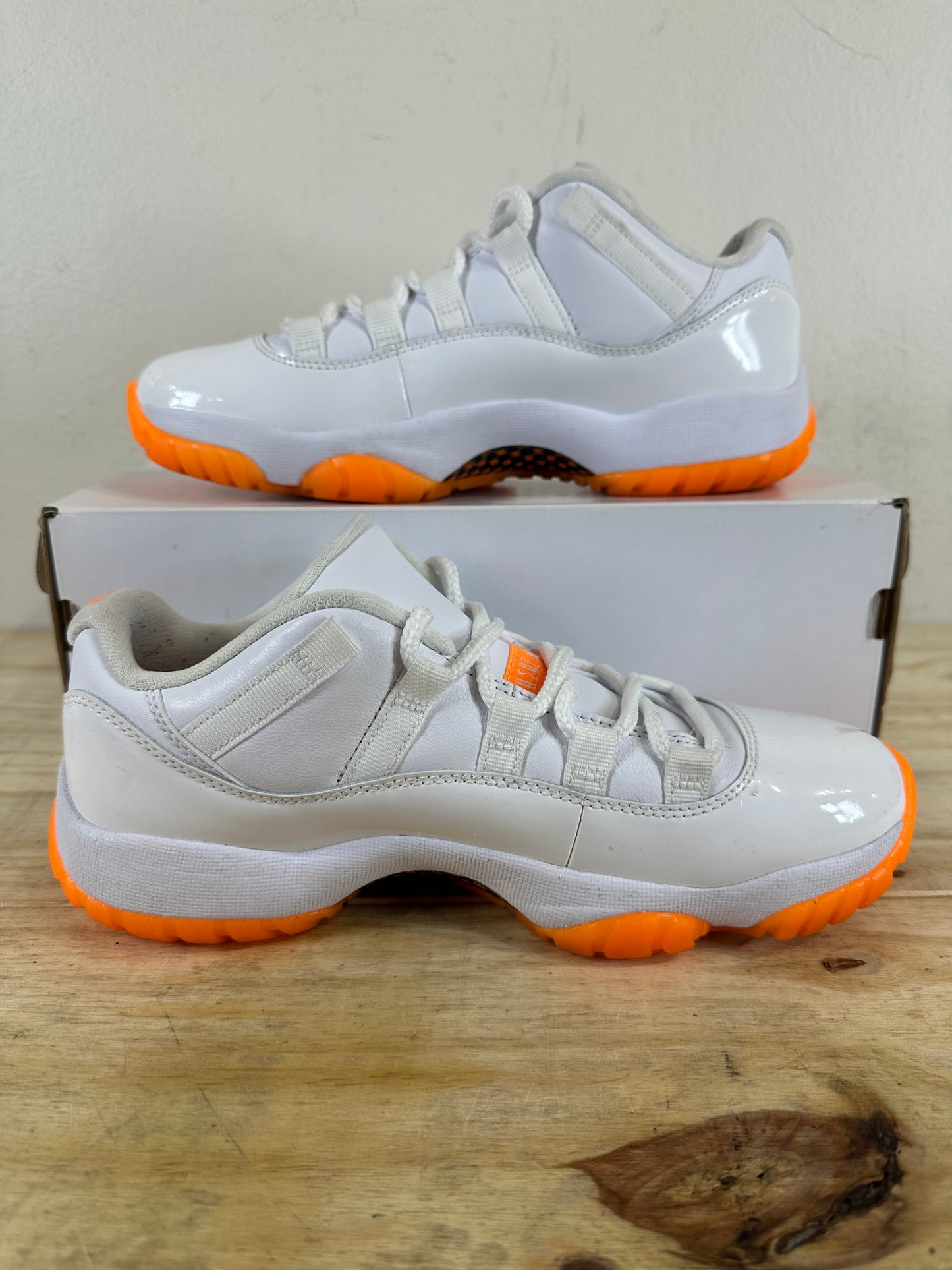 Air Jordan 11 Low Citrus (2021) Sz 6.5Y(8W)