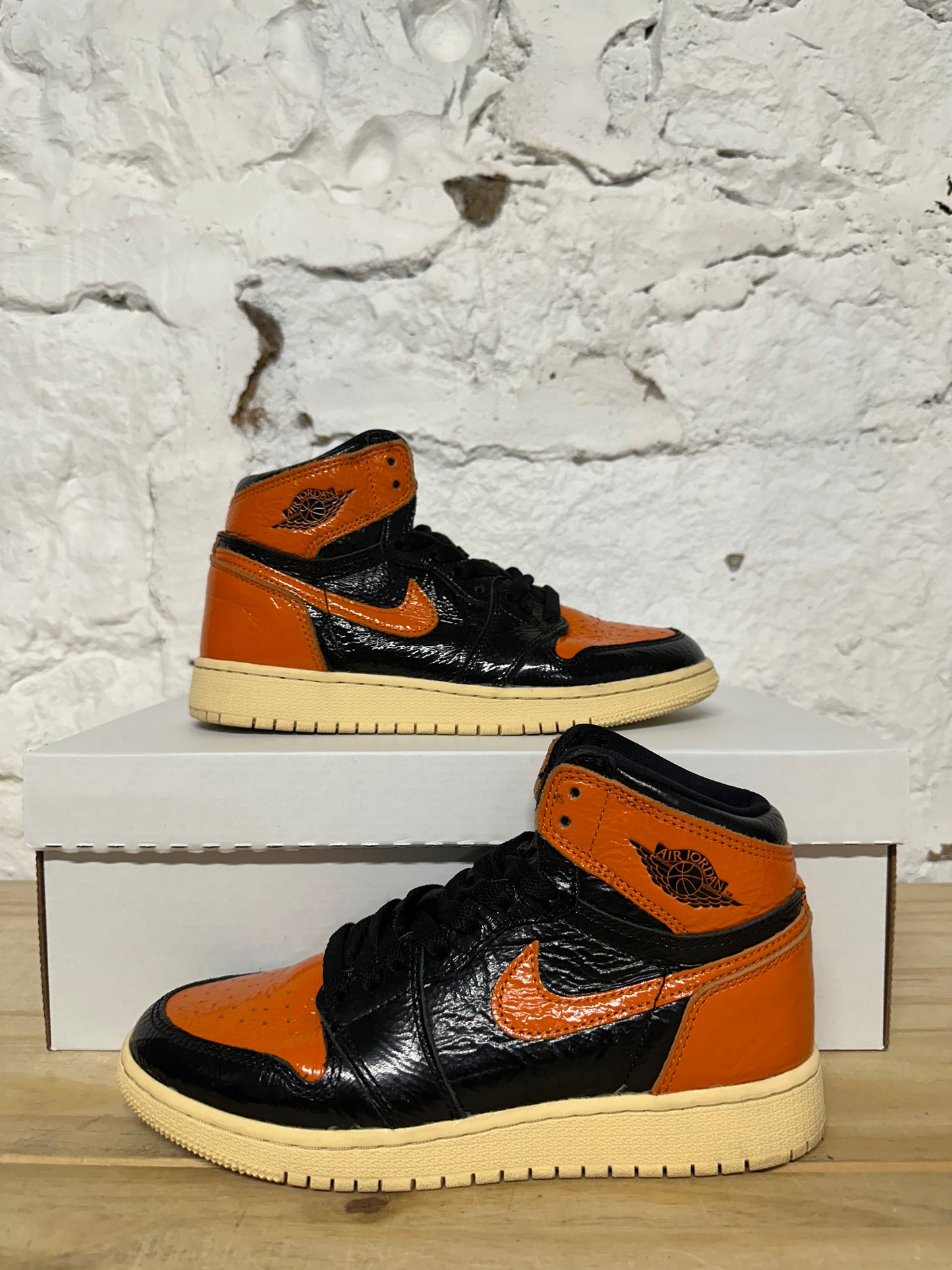 Air Jordan 1 High Shattered Backboard 3.0 Sz 4.5