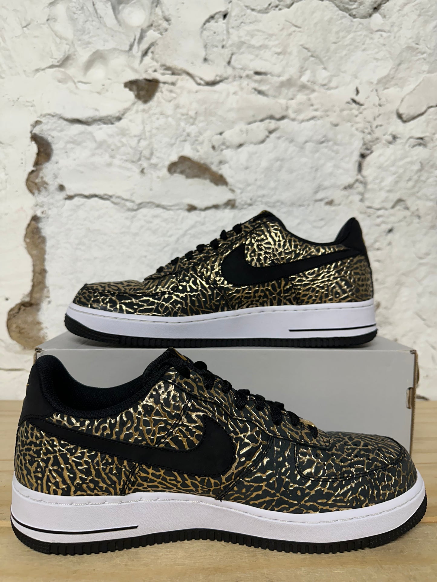 Nike Air Force 1 Low Gold Elephant Sz 10.5