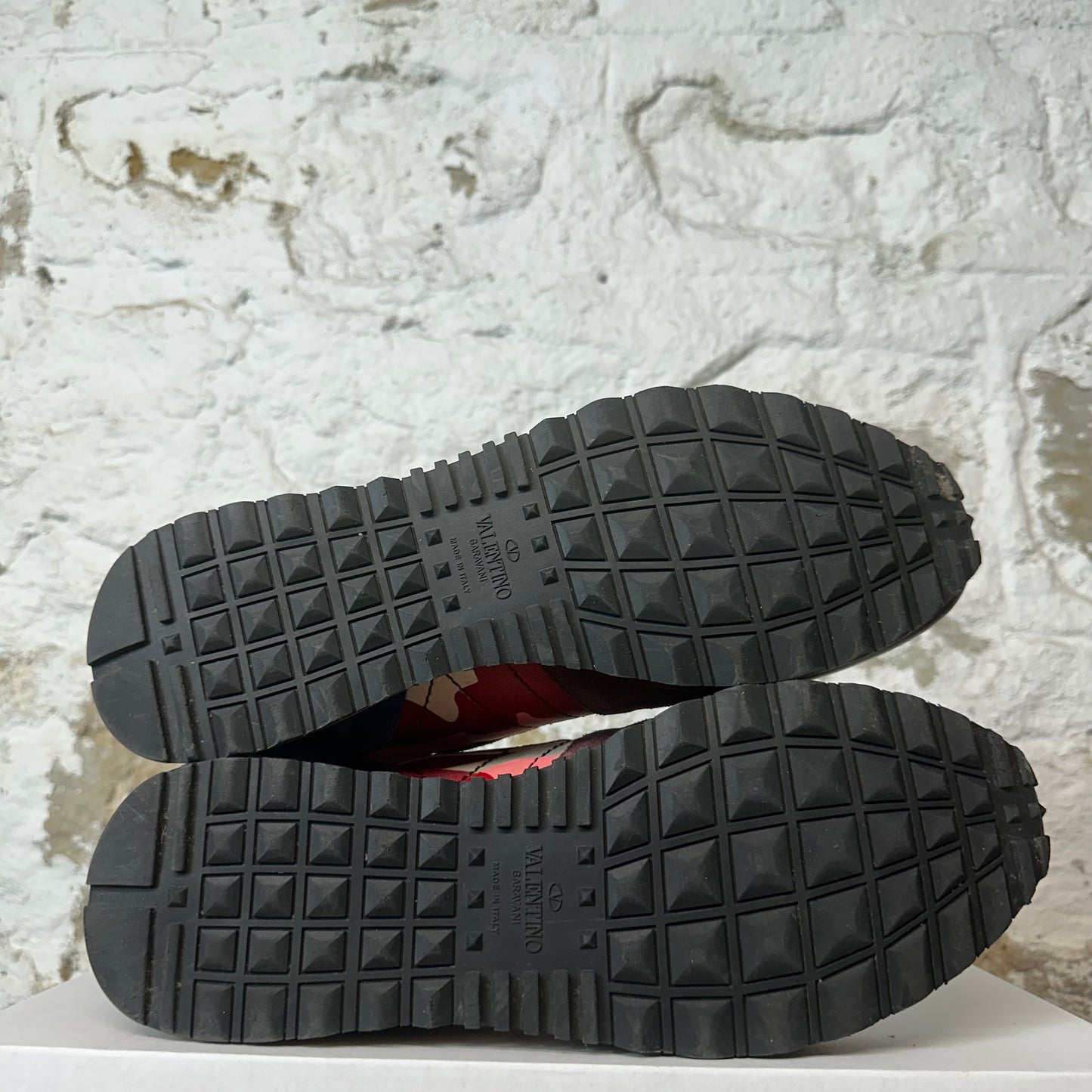 Valentino Pink Red Camo Rock Runner Sneaker Sz 10 (43)