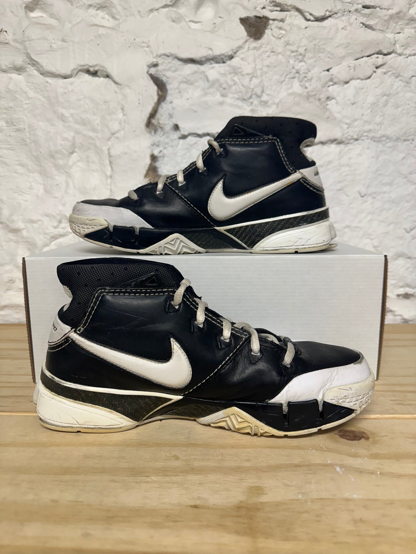 Nike Kobe 1 Sharpshooter Sz 6.5Y