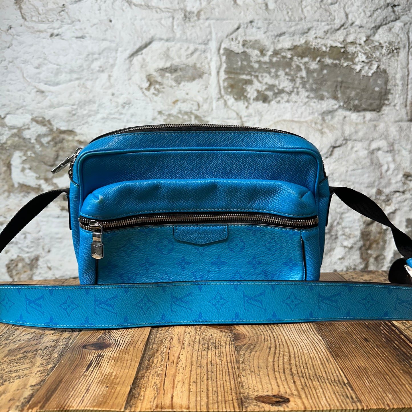Louis Vuitton Taurillon Turquoise Messenger Bag