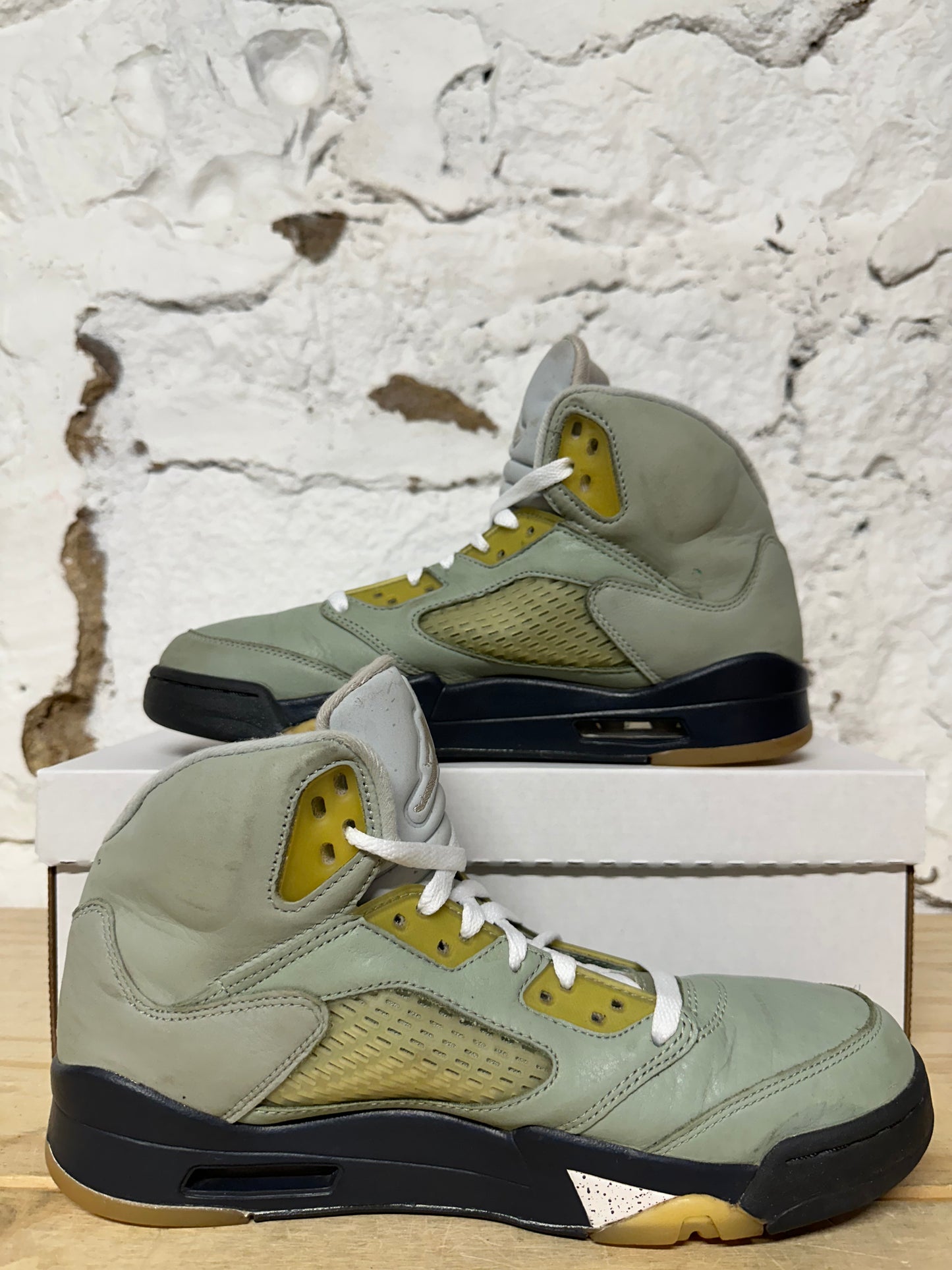 Air Jordan 5 Jade Horizon Sz 9