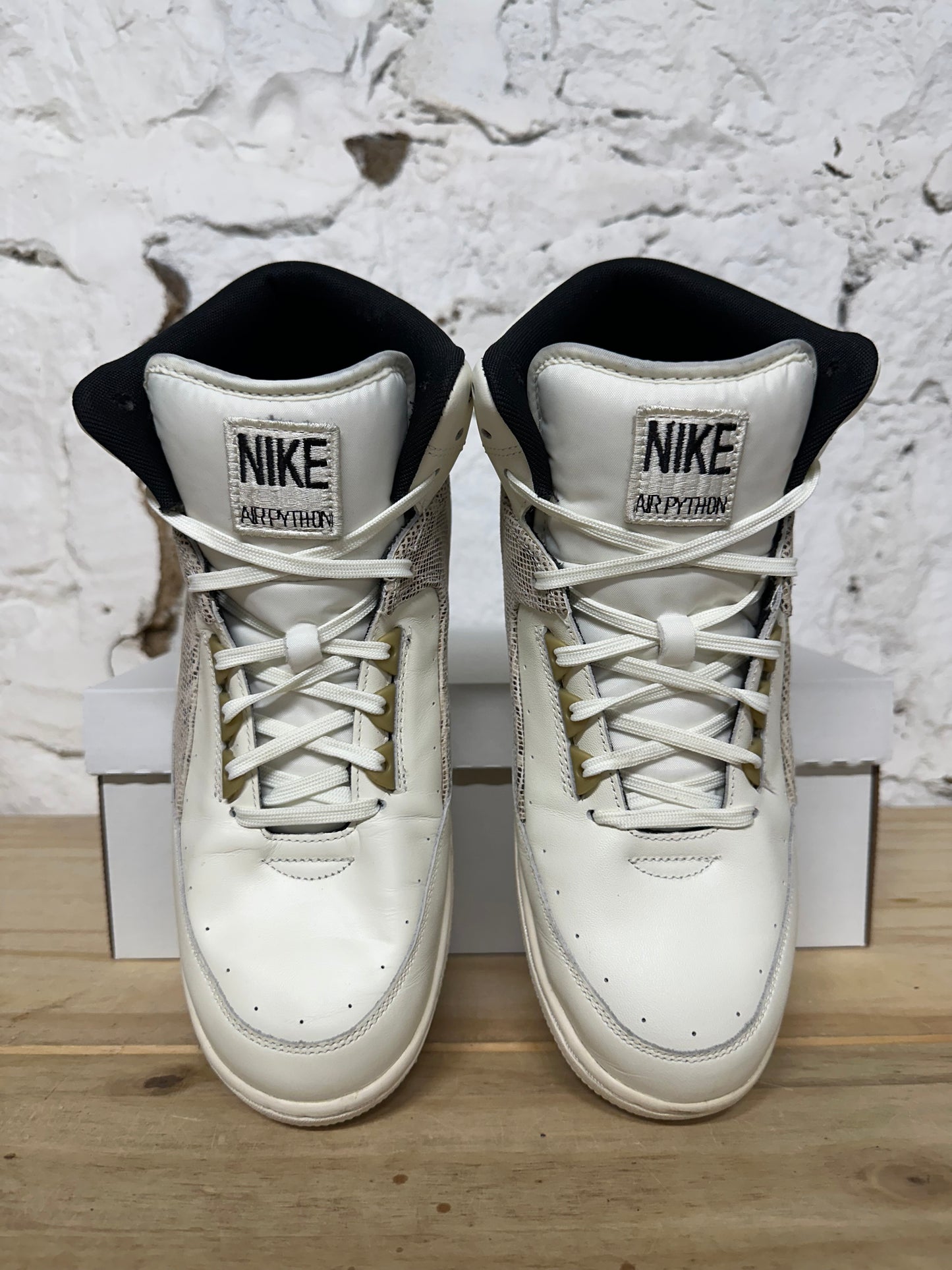 Nike Air Python Sail Sz 10