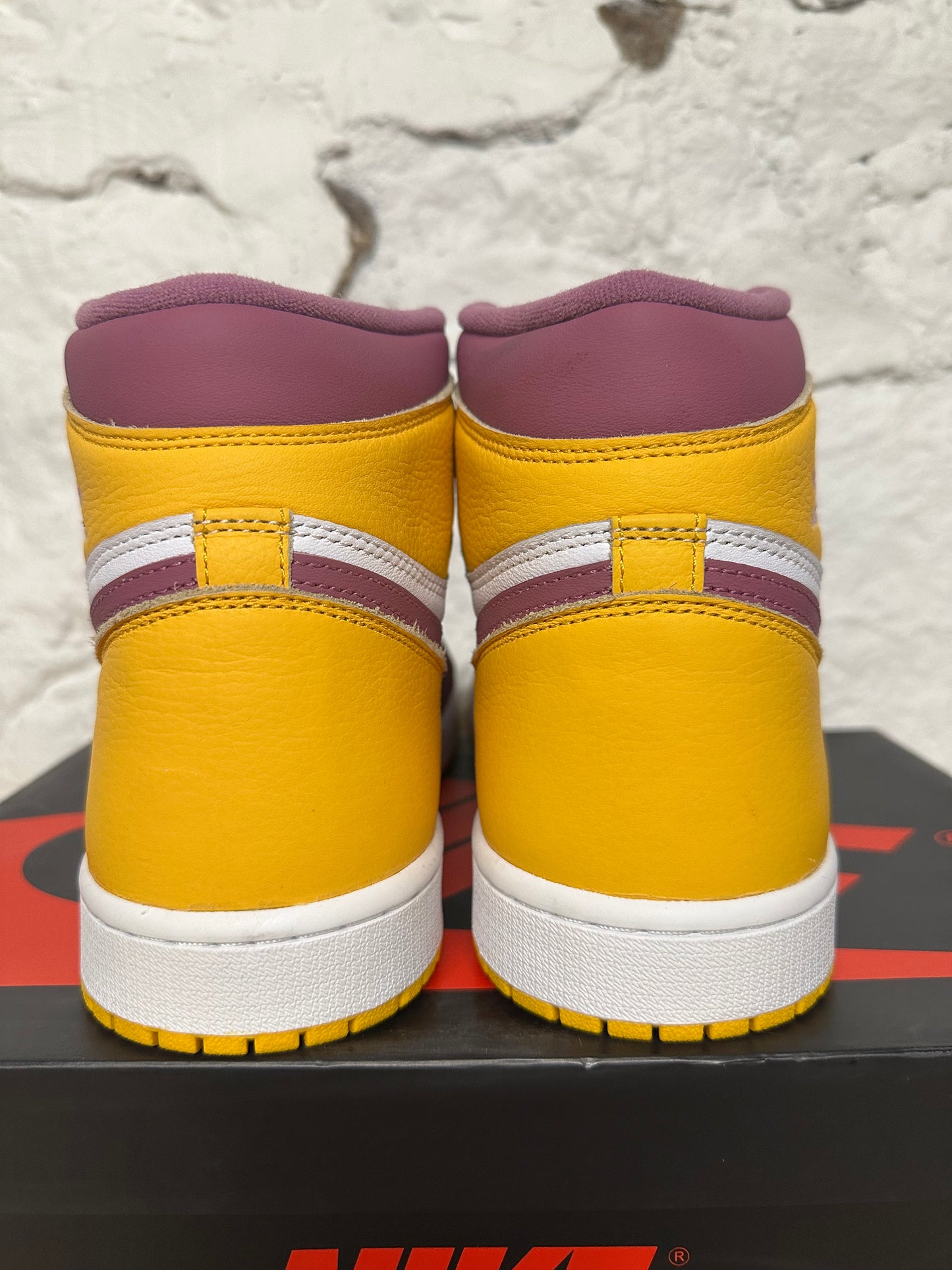 Air Jordan 1 High Brotherhood Sz 11.5