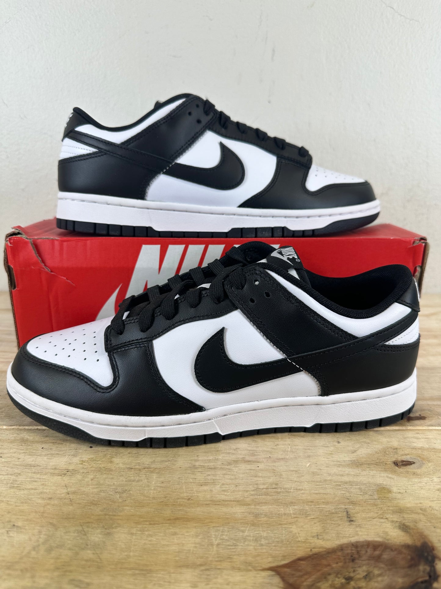 Nike Dunk Low Panda Sz 9 DS