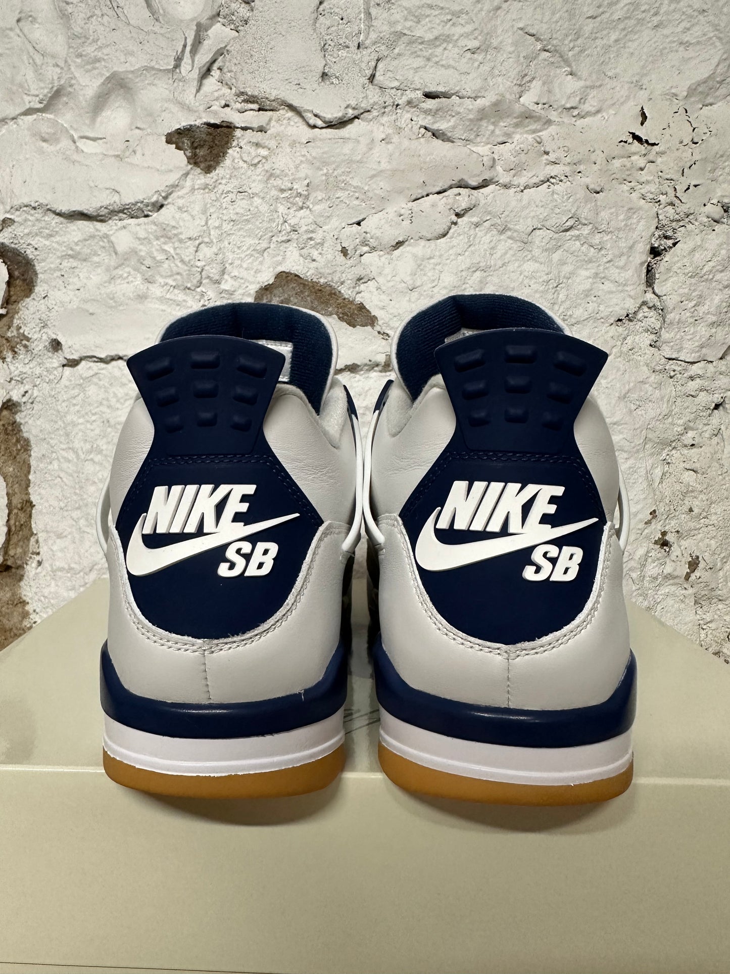 Air Jordan 4 SB Navy Sz 10.5