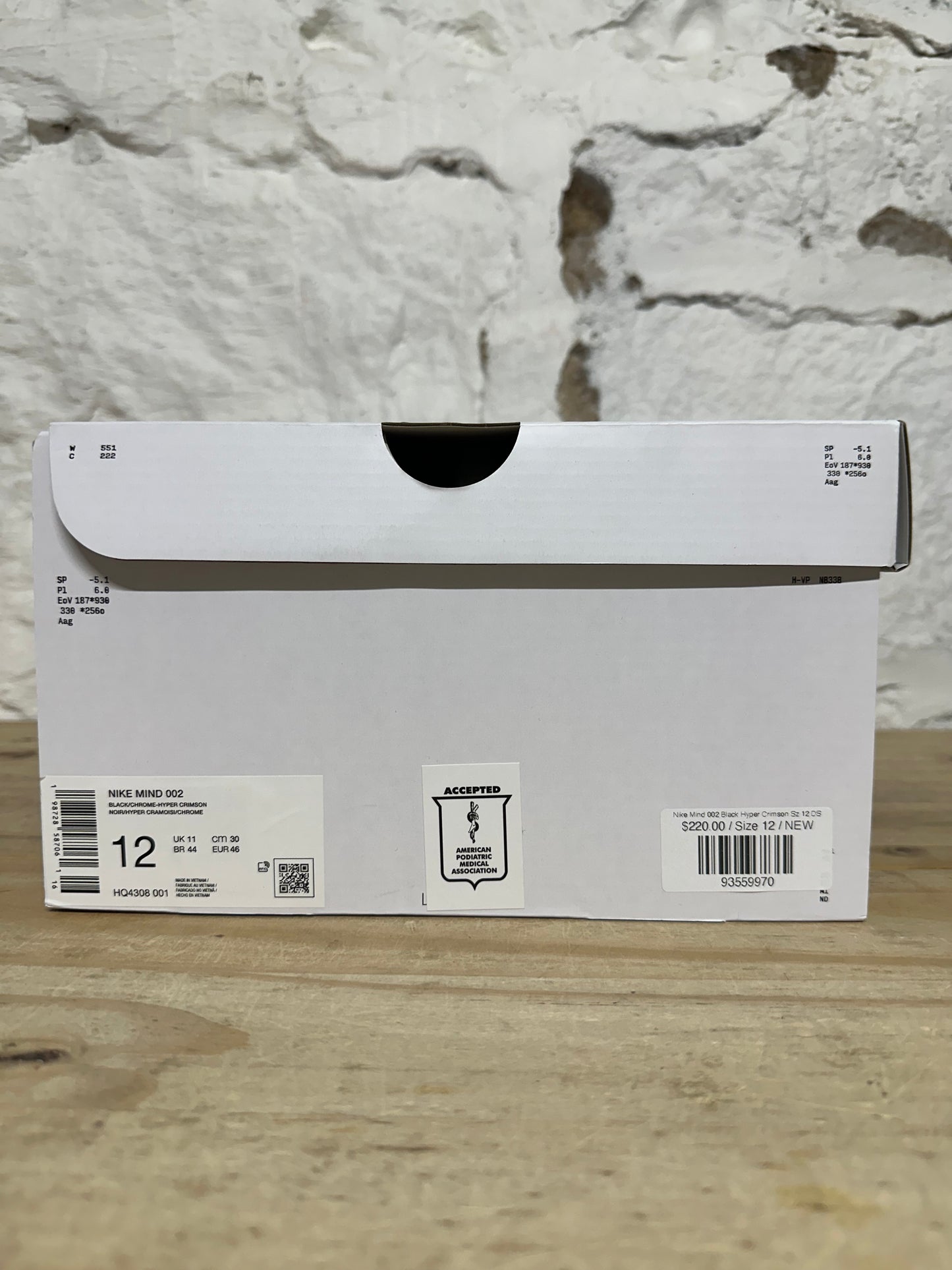 Nike Mind 002 Black Hyper Crimson Sz 12 DS