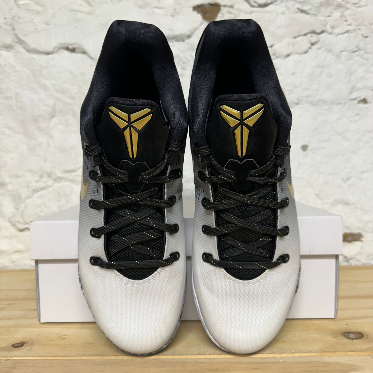 Nike Kobe 9 EM Low Protro Mambacita Sz 11.5