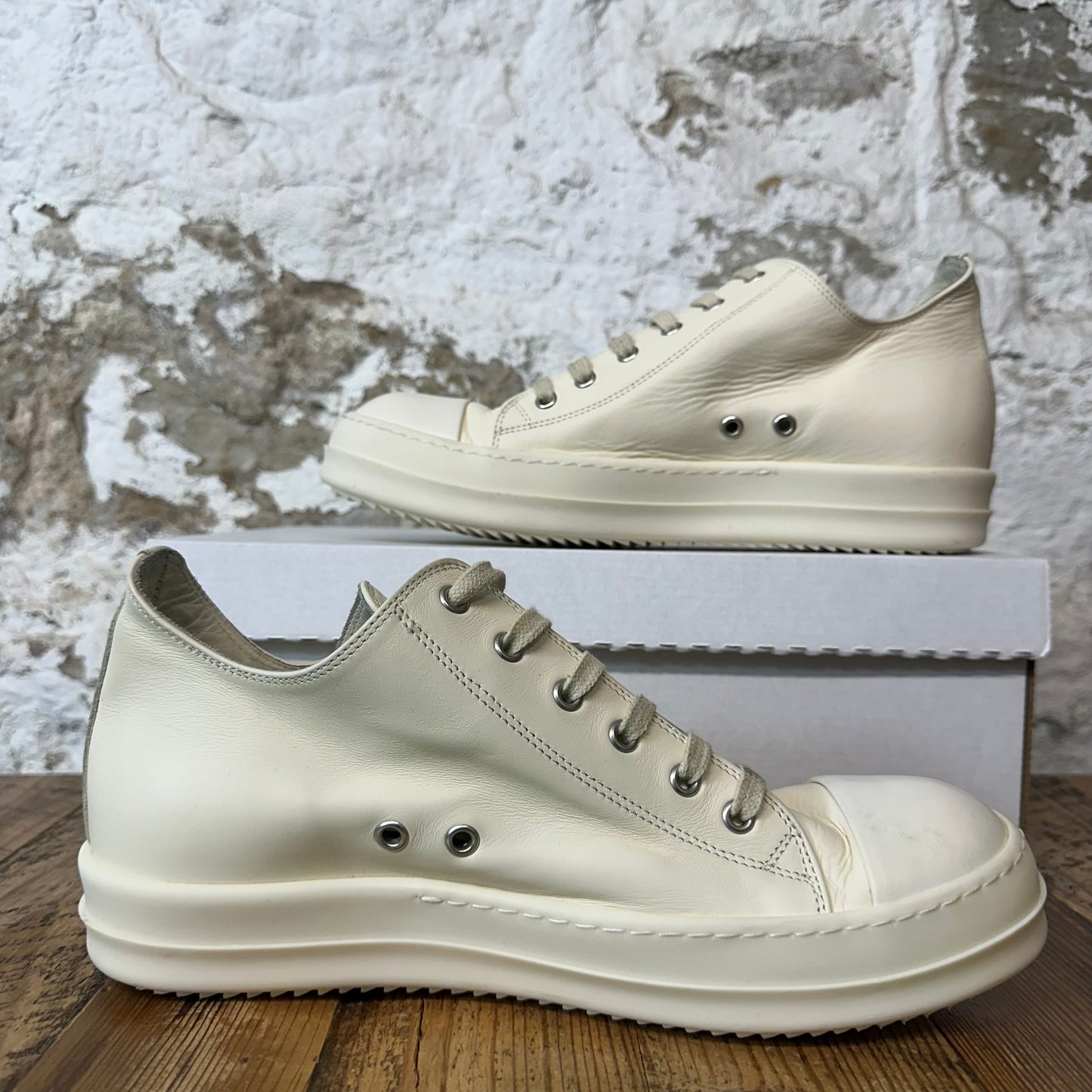 Rick Owens Low Triple Milk Sneaker Sz 9 (42)
