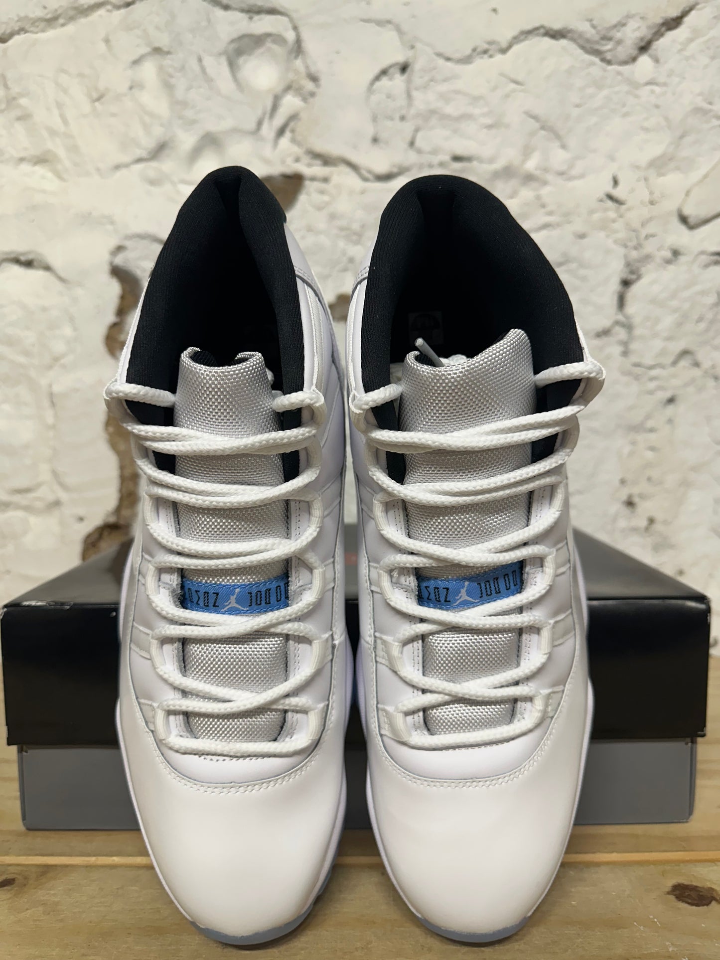 Air Jordan 11 High Legend Blue Sz 11.5 DS