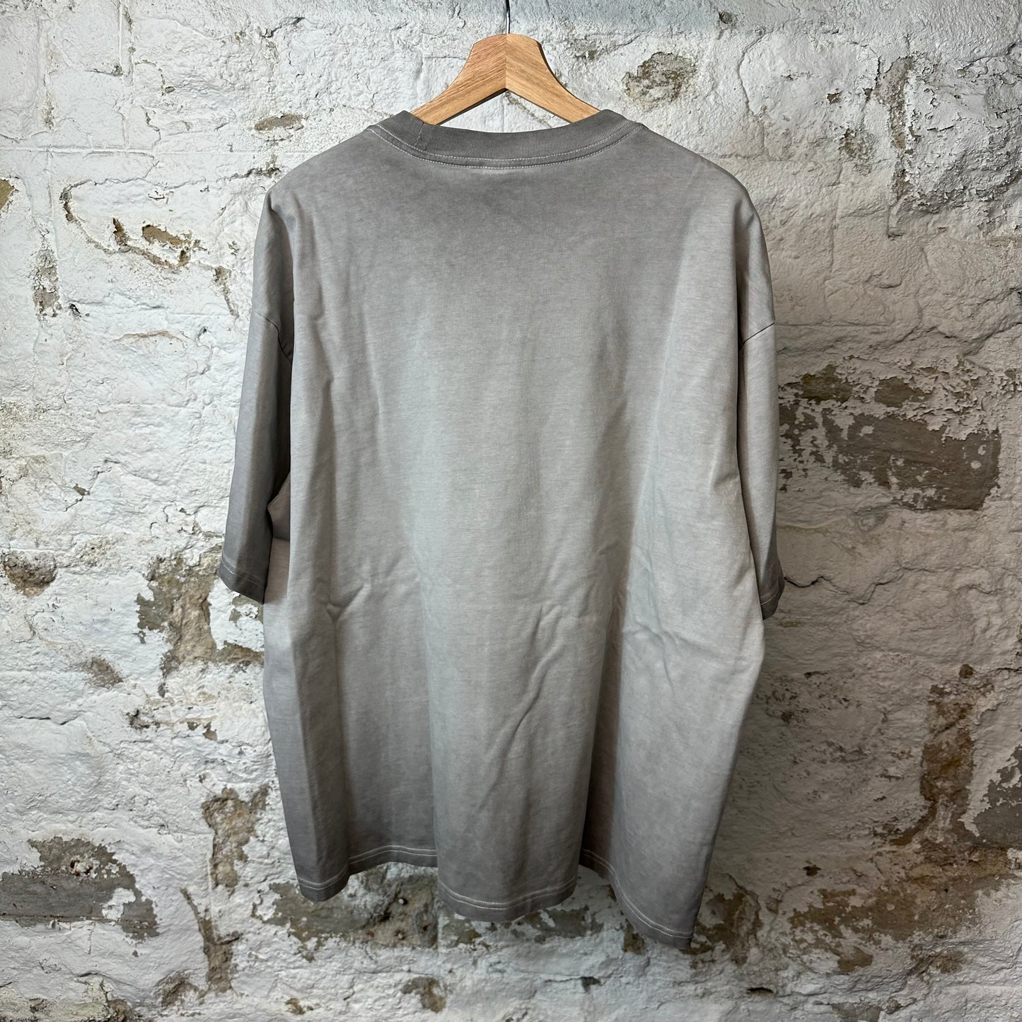 Saint Vanity Light Gray Cross T-shirt Sz XL