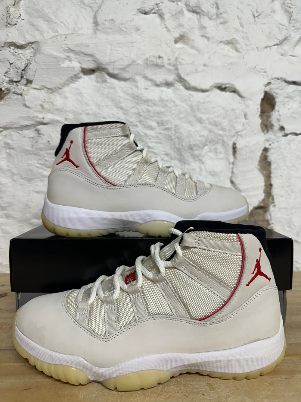 Air Jordan 11 High Platinum Tint Sz 9