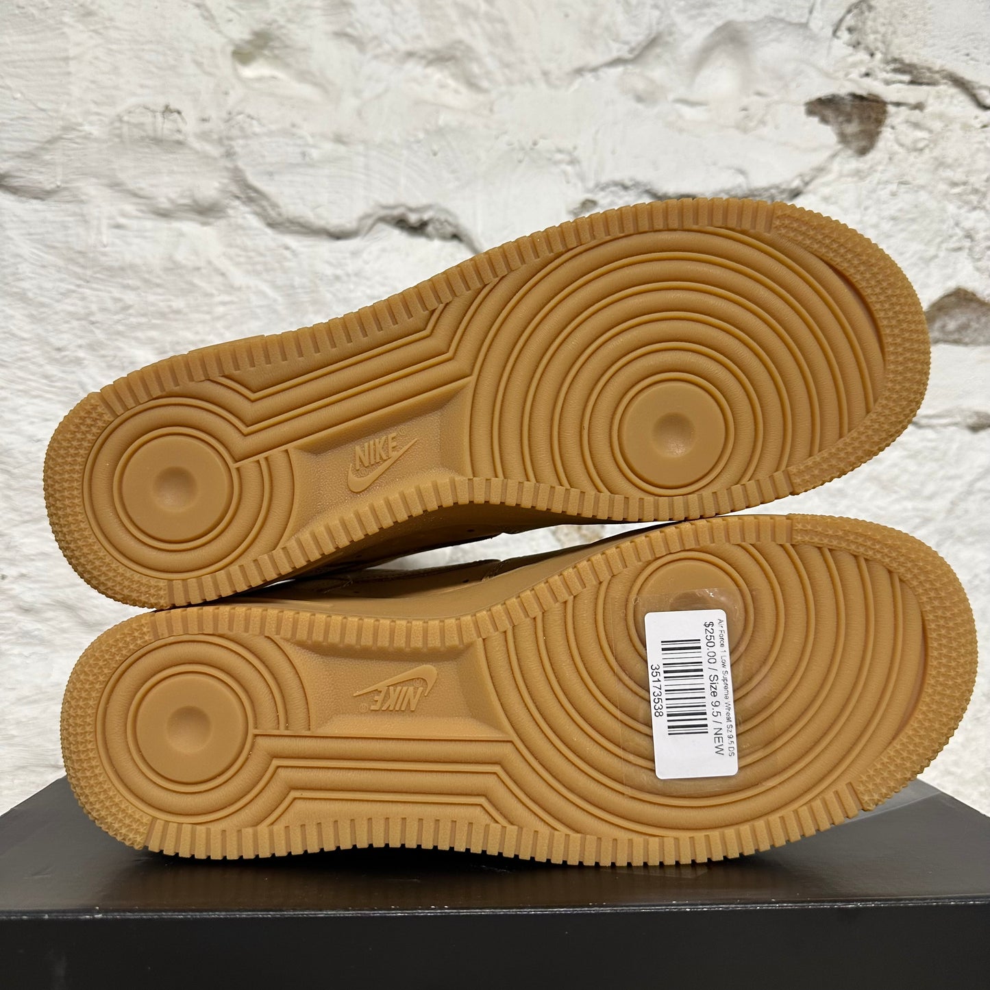 Nike Air Force 1 Low Supreme Wheat Sz 9.5 DS