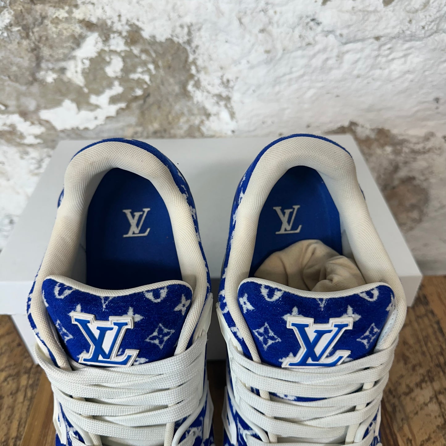 Louis Vuitton Blue Velour Monogram White Trainer Sneaker Sz 10.5 (9LV)