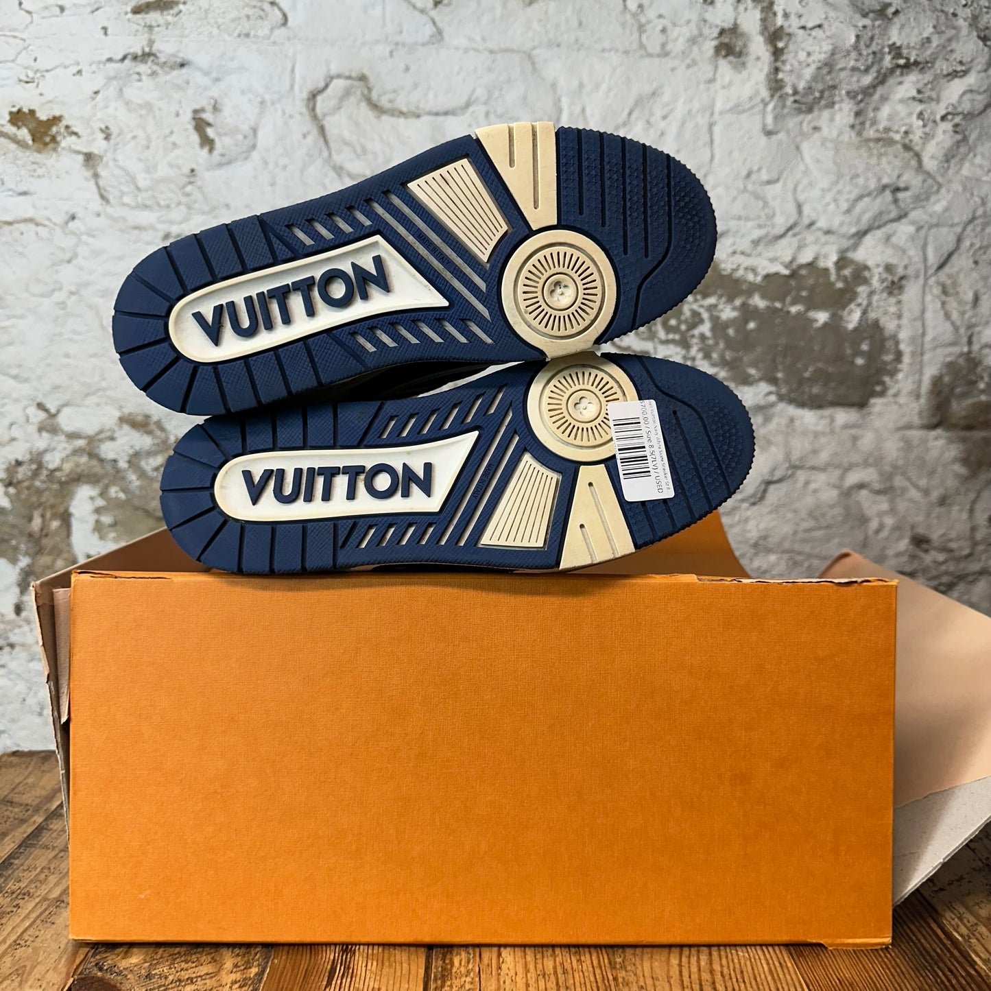 Louis Vuitton Navy White Skate Sneaker Sz 8.5 (7LV)