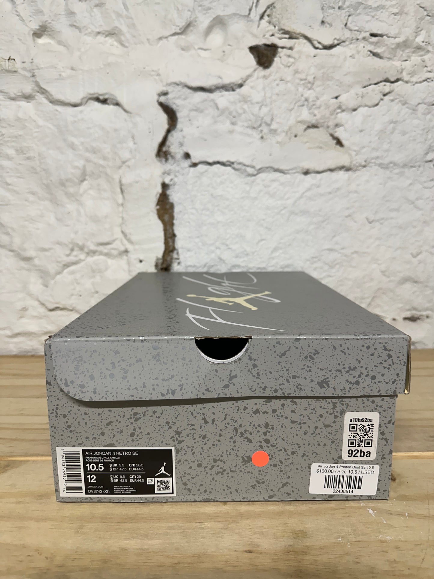 Air Jordan 4 Photon Dust Sz 10.5