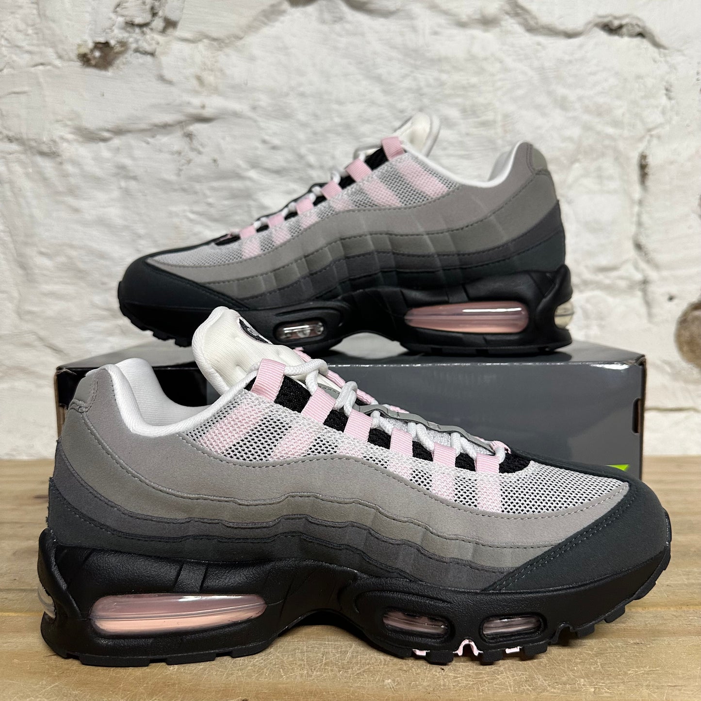 Nike Air Max 95 Big Bubble Pink Foam Sz 8 (9.5W) DS