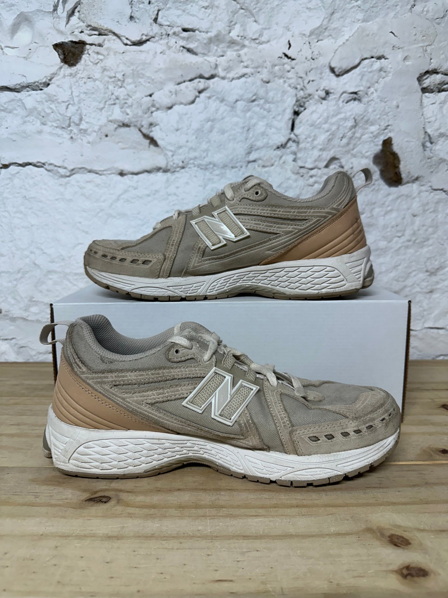 New Balance 1906F Timberwolf Frappe Sz 10